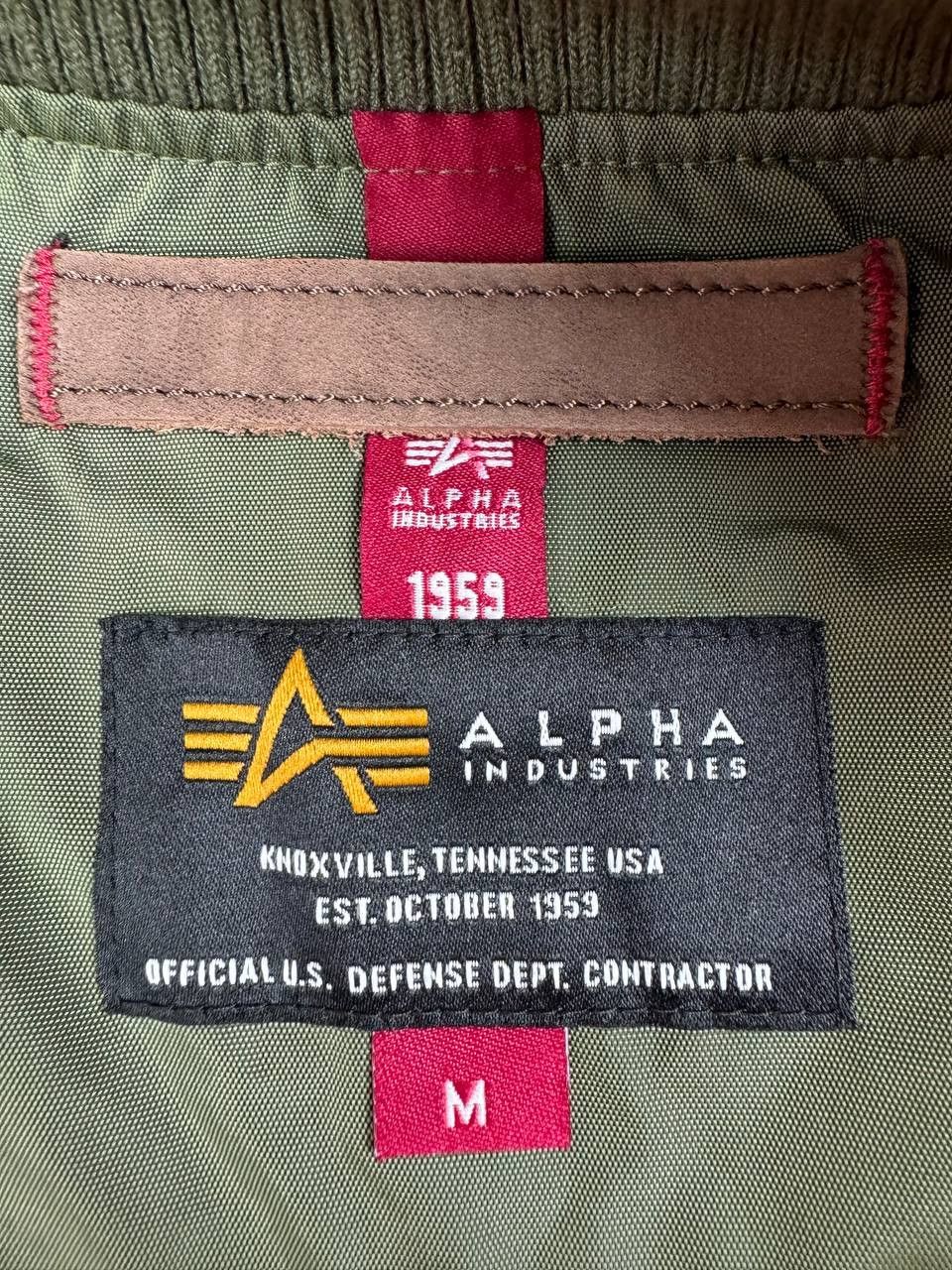 Alpha Industries W ALPHA INDUSTRIES PADDED BOMBER size M Size M / US 6-8 / IT 42-44 - 9 Thumbnail