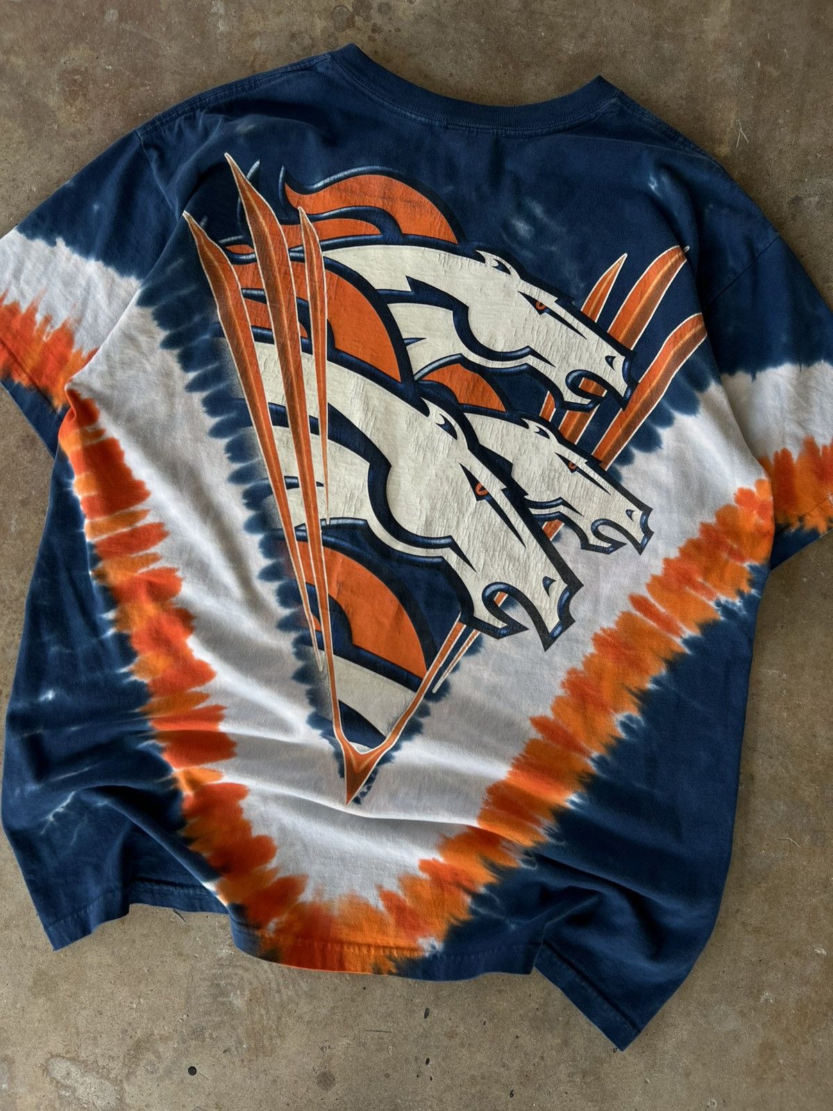 Starter Vintage 90’s Denver Broncos AOP NFL T Shirt Size US L / EU 52-54 / 3 - 2 Thumbnail