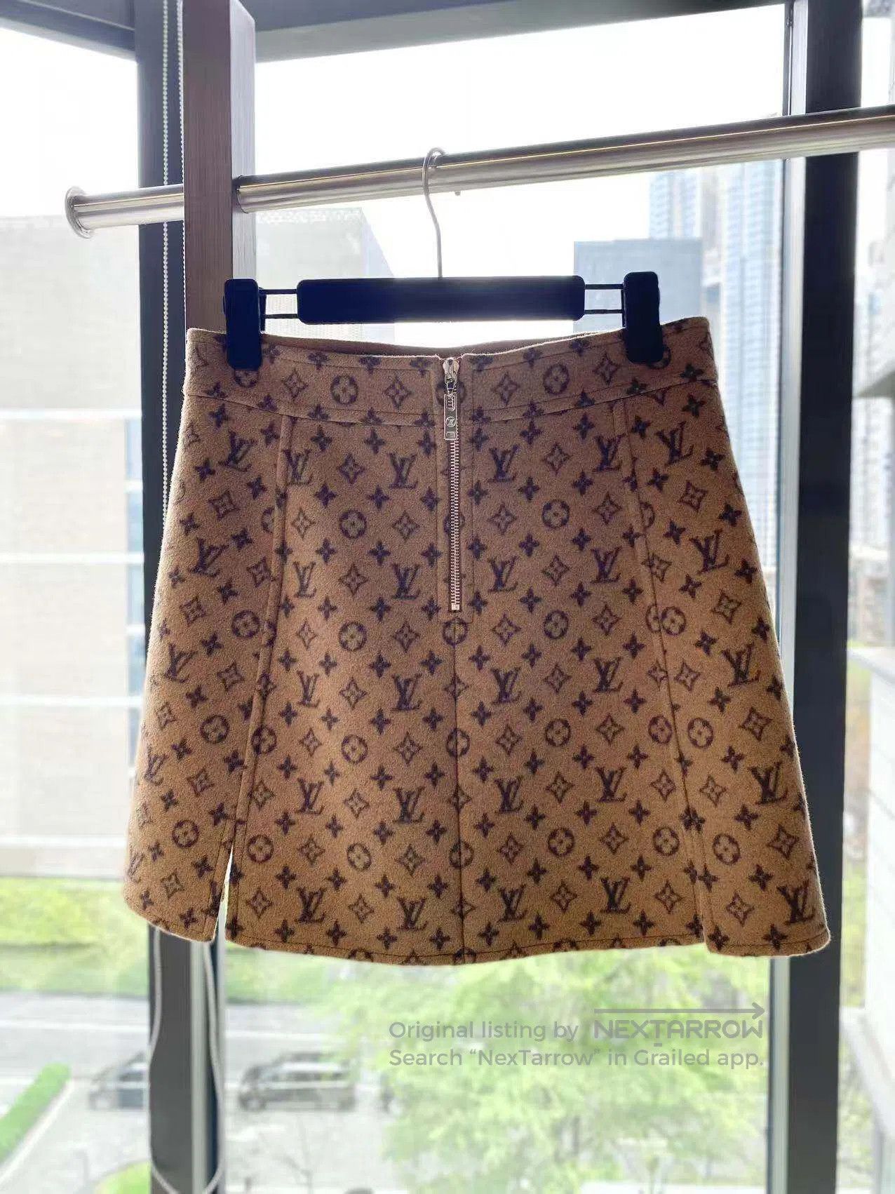 Louis Vuitton Louis Vuitton The old flower is full of printed wool skirt Size 25" / US 0 / IT 36 - 3 Thumbnail