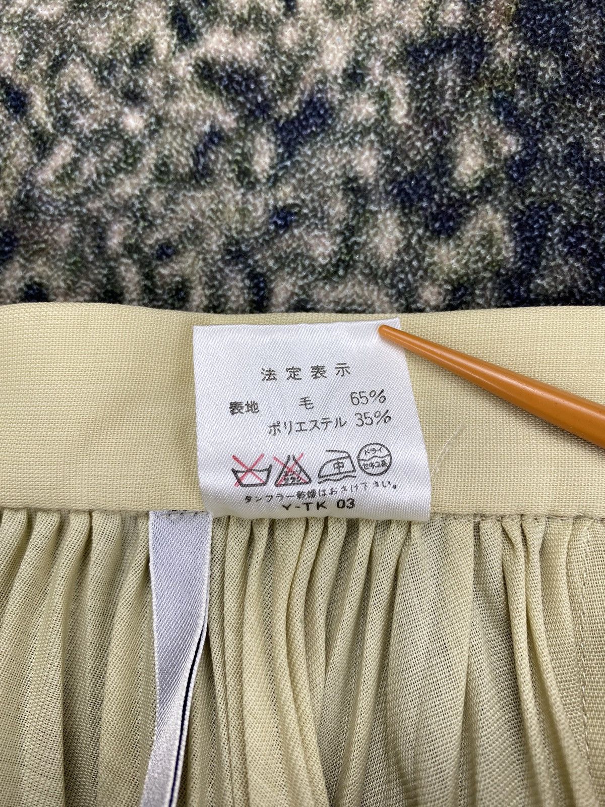 Dior 🔥RARE🔥 Vintage 1980’s CHRISTIAN DIOR Pleated Khaki Skirt Size 26" / US 2 / IT 38 - 8 Thumbnail