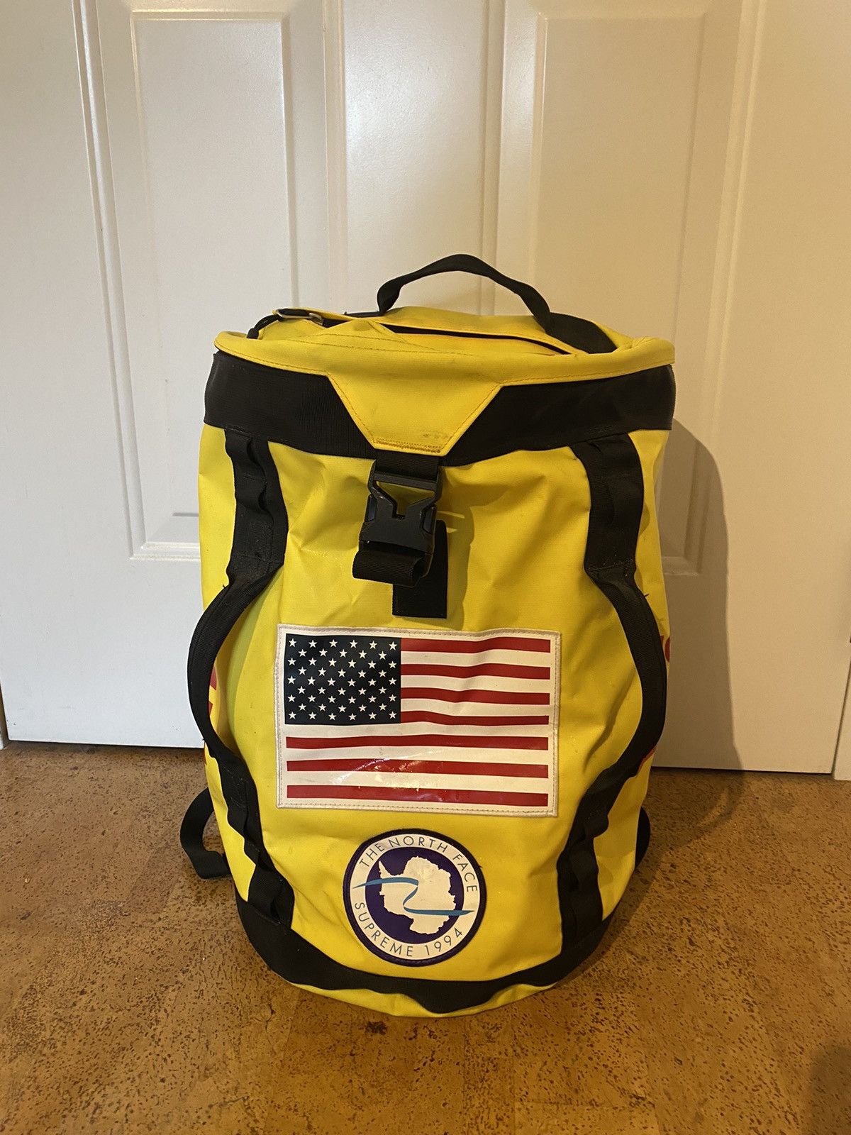 Supreme × The North Face Supreme x The North Face SS17 Backpack TransAntarctic Size ONE SIZE - 1 Thumbnail