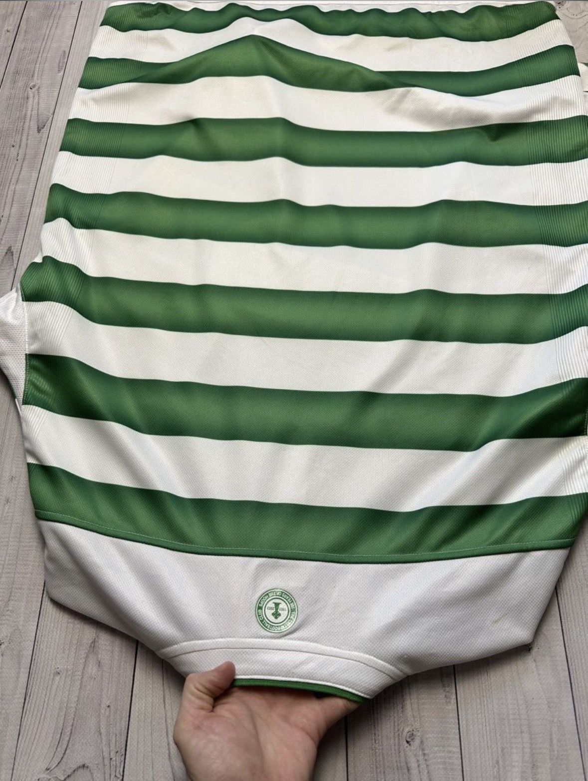 Umbro × Vintage Vintage Umbro Celtic soccer jersey long sleeve size XL Size US XL / EU 56 / 4 - 8 Thumbnail