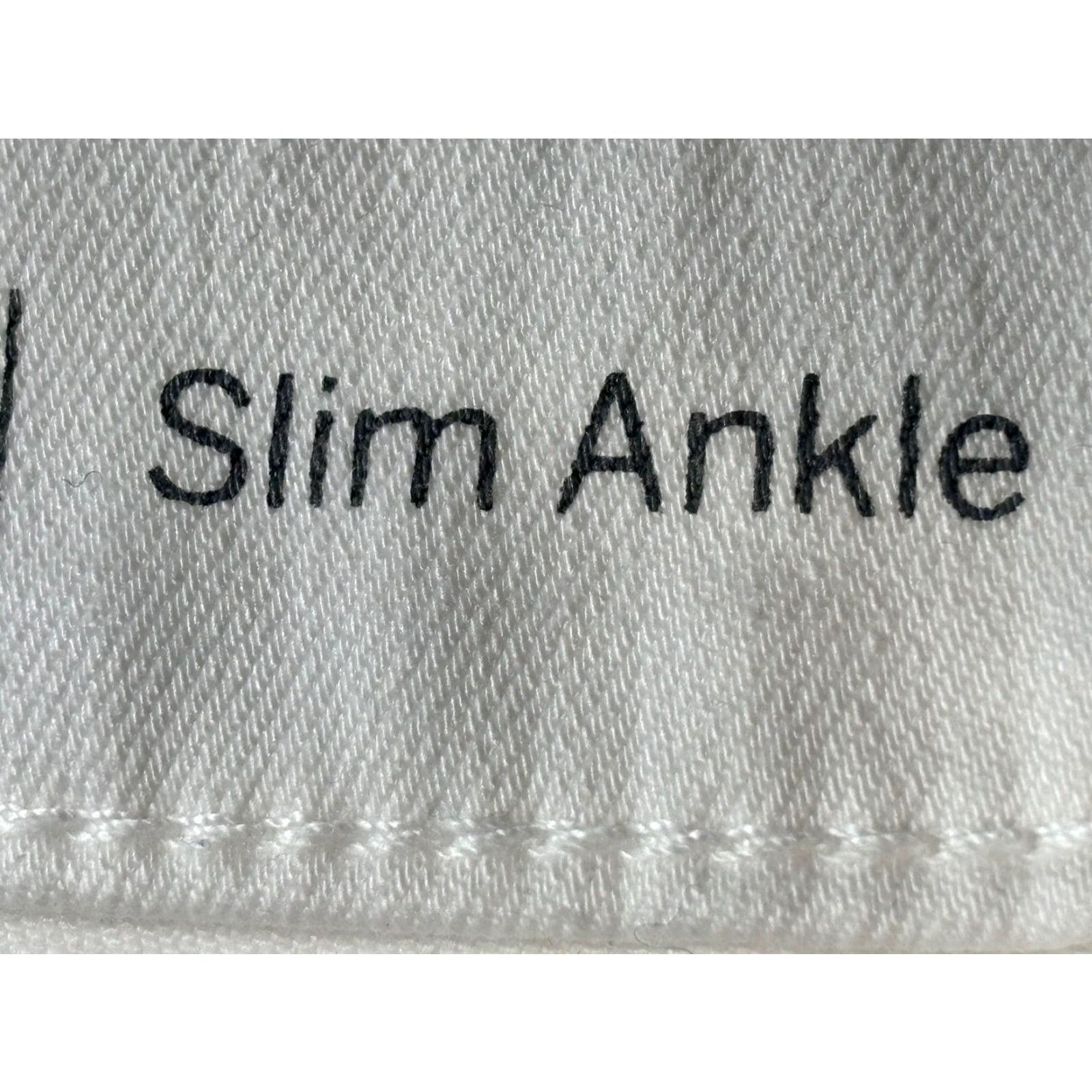 Talbots VINTAGE? No. But it's Talbots Flawless Slim Ankle Jeans 24W White Women’s Plus Size Jeans Slim Ankle White 24W Talbots Women’s Plus Size Jeans Size 42" / US 20 - 7 Thumbnail