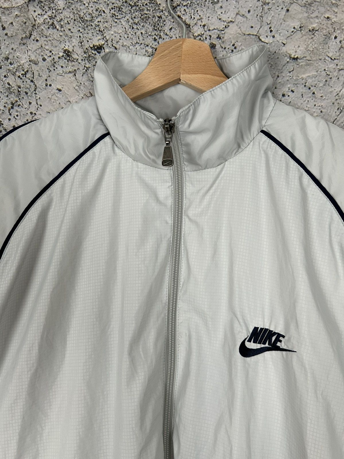 Nike Vintage Nike 90s Nylon Track Light Jacket Streetwear Hype Size US XL / EU 56 / 4 - 3 Thumbnail
