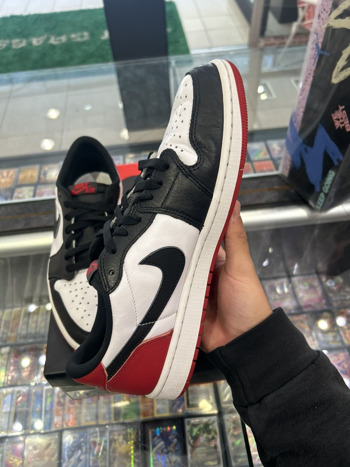 Jordan Brand Jordan 1 low black toe low Size US 11 / EU 44 - 4 Thumbnail
