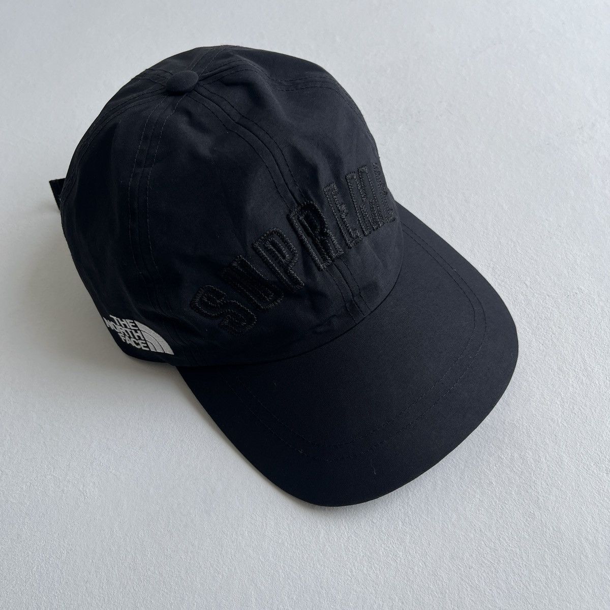 Supreme × The North Face SUPREME × THE NORTH FACE ARC LOGO 6-PANEL Size ONE SIZE - 1 Thumbnail