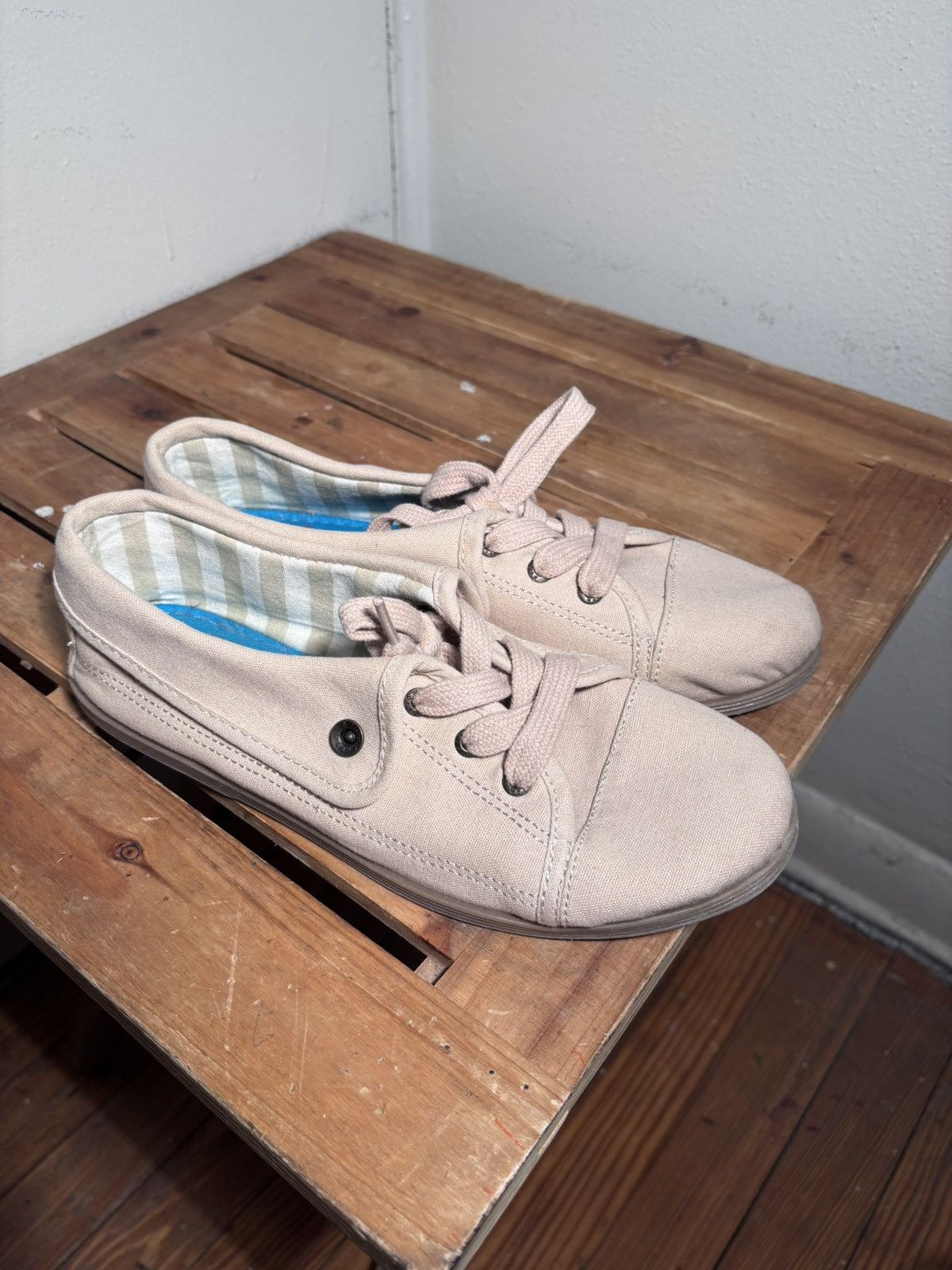 Other Blowfish Fold Over Canvas Sneaker Size US 8 / IT 38 - 1 Thumbnail