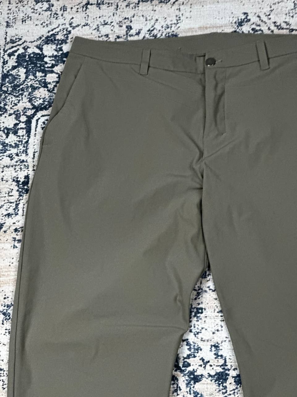 Lululemon Lululemon Luxury Sportswear Chino ABC Pants Size US 40 / EU 56 - 4 Thumbnail