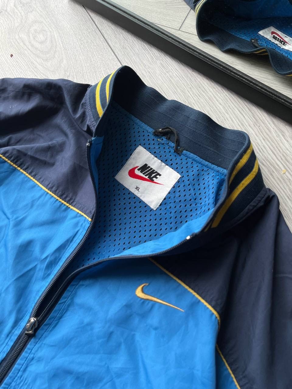 Nike Vintage Nike Swoosh Nylon Zip-up Jacket Y2K XL Size US XL / EU 56 / 4 - 6 Thumbnail