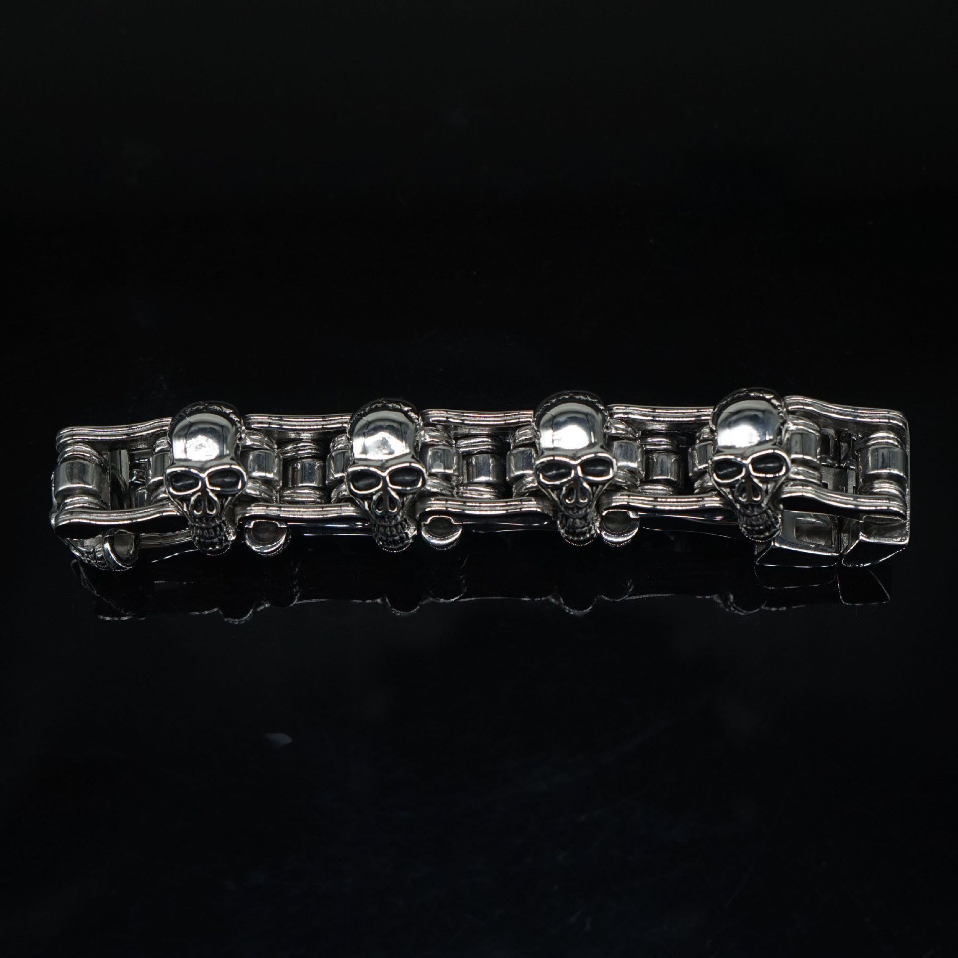 Vintage Original Skulls Skeleton Punk Style Bracelet Size ONE SIZE - 2 Thumbnail