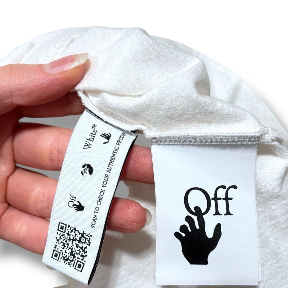 Off-White Off-White Men’s Caravaggio Arrow short-sleeve T-shirt Size Size US M / EU 48-50 / 2 - 5 Thumbnail