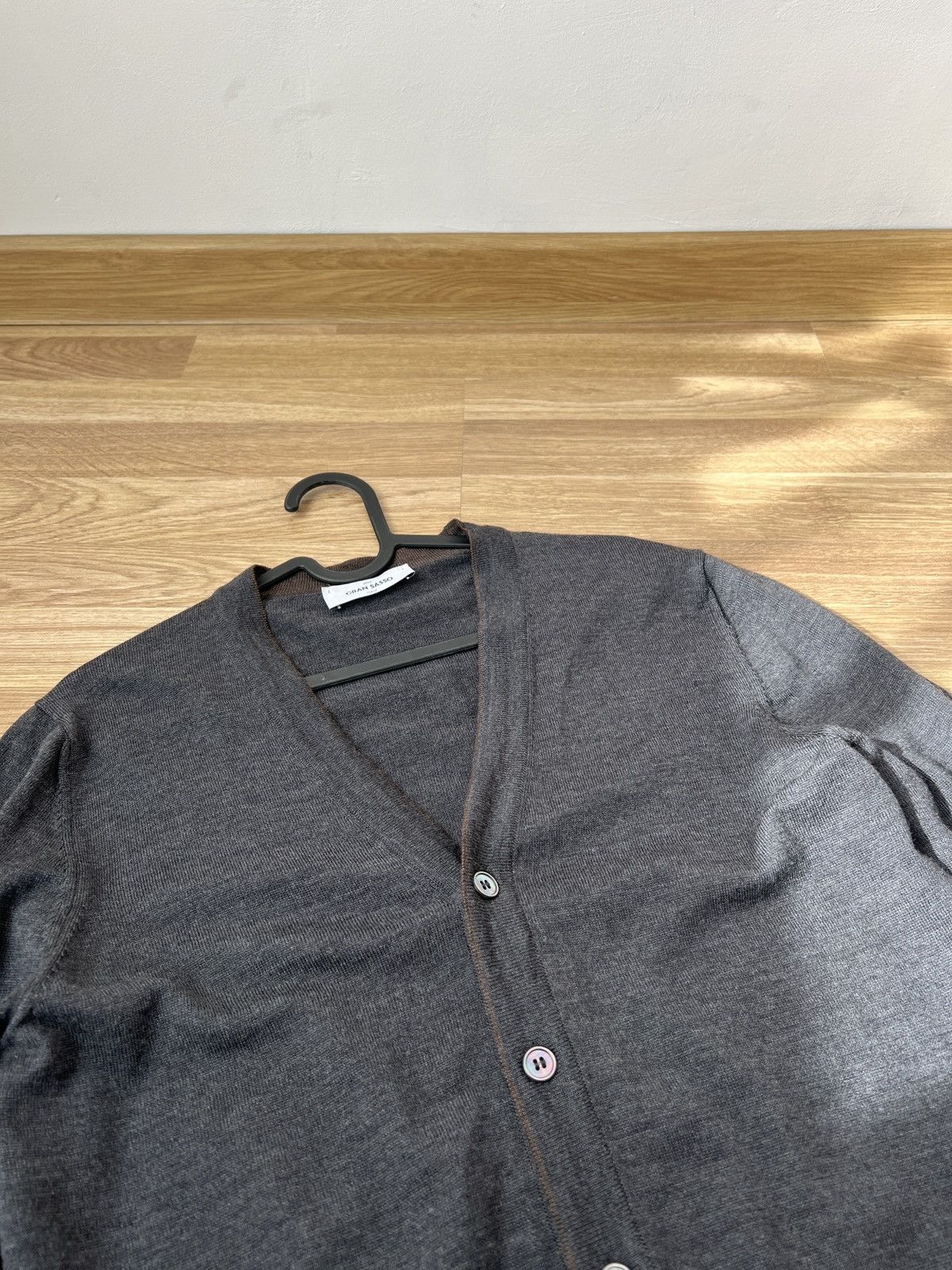 Gran Sasso Gran Sasso Men’s Virgin Wool Gray Cardigan size 48 Italy Size US M / EU 48-50 / 2 - 4 Thumbnail