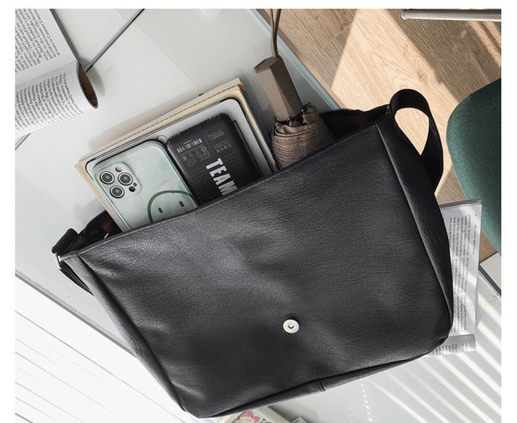 Japanese Brand Fashion 90s pu leather crossbody messenger bag vintage Size ONE SIZE - 6 Thumbnail