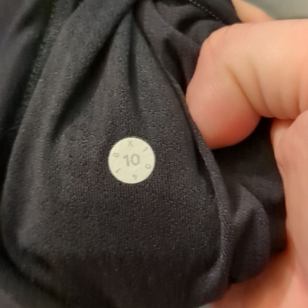Lululemon Lululemon fresh tracks 1/2 zip black long sleeve pullover 10 Size L / US 10 / IT 46 - 4 Thumbnail