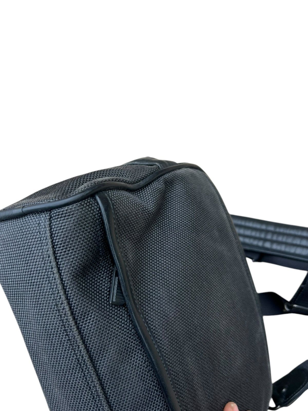 Issey Miyake Vintage Issey Miyake Fade Canvas Leather Sling Bag Size ONE SIZE - 12 Thumbnail
