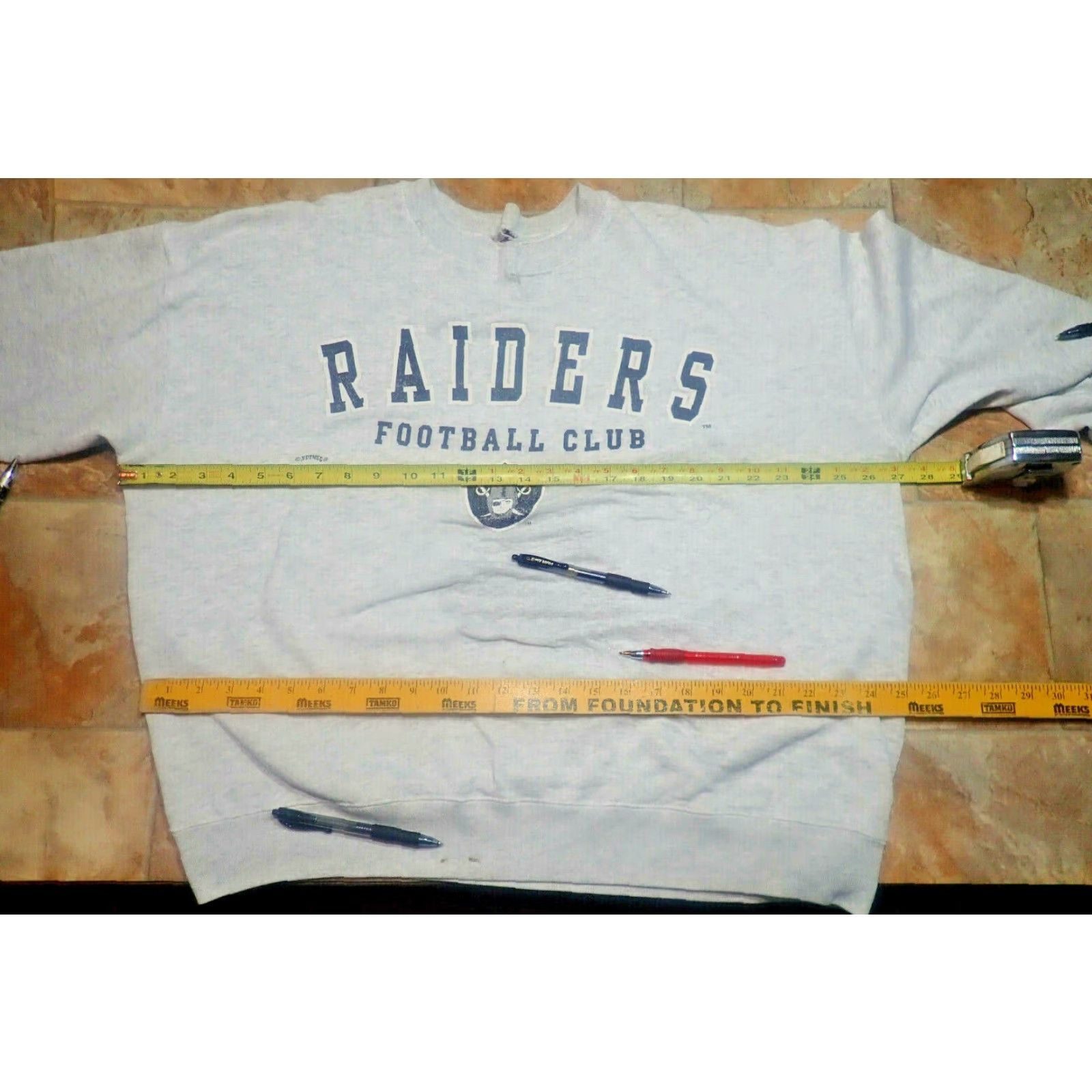 NFL VINTAGE Raiders Sweatshirt 90s XL Heather Gray Crew Neck Men’s Distressed Size US XL / EU 56 / 4 - 7 Thumbnail
