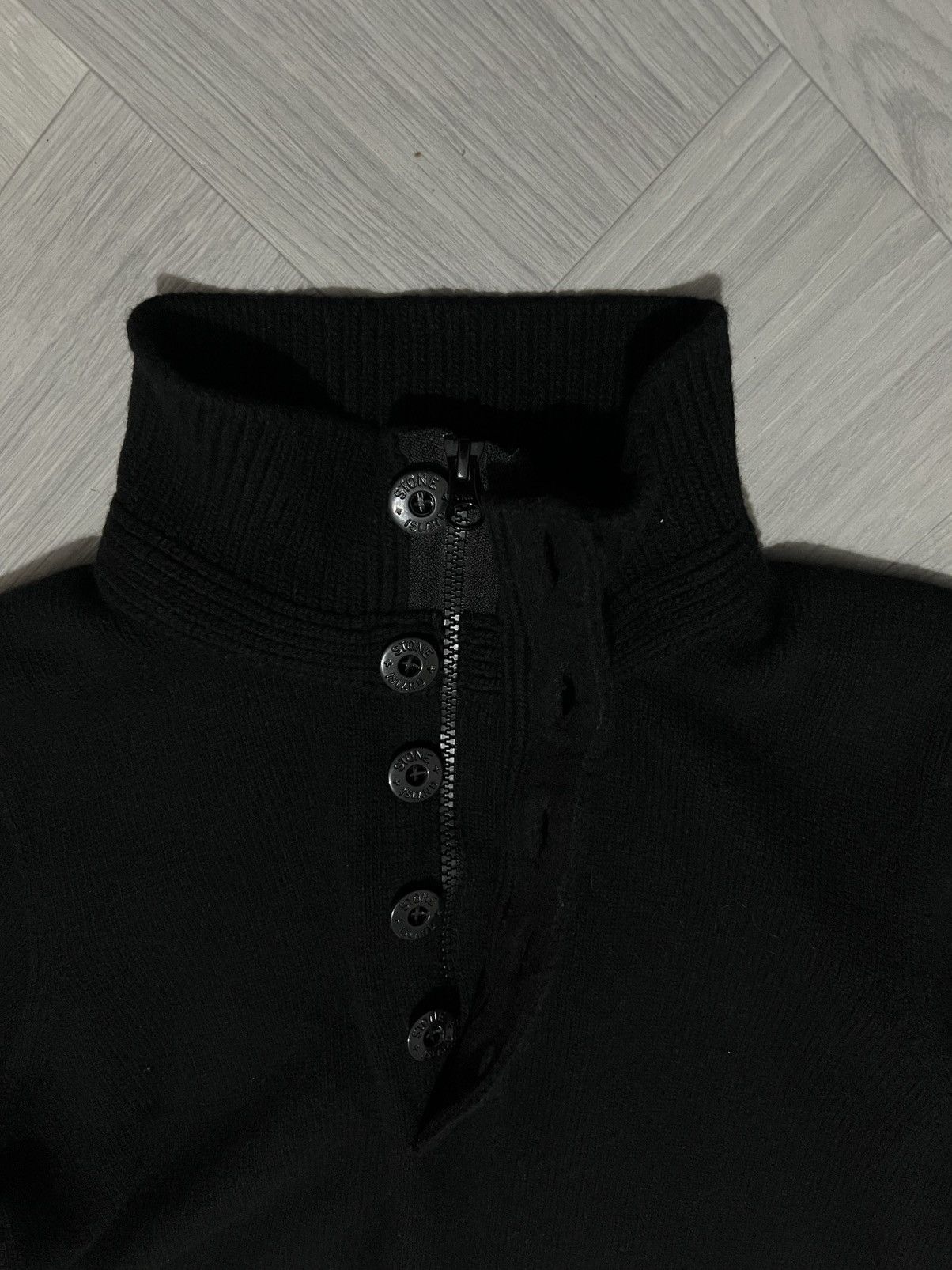 Stone Island Stone Island Knitted Lambswool Half Button Zip noir. Size US S / EU 44-46 / 1 - 3 Thumbnail