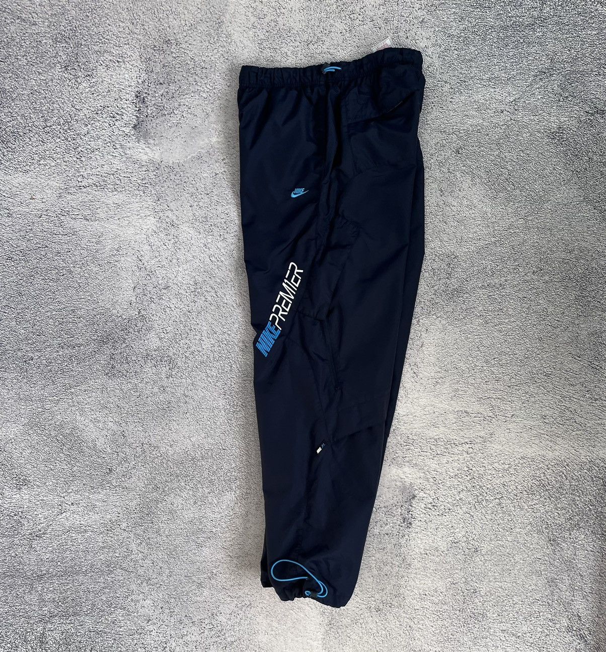 Nike Nike Men’s Track Pants Nylon Vintage Sportswear Blue Size M Size US 32 / EU 48 - 2 Thumbnail