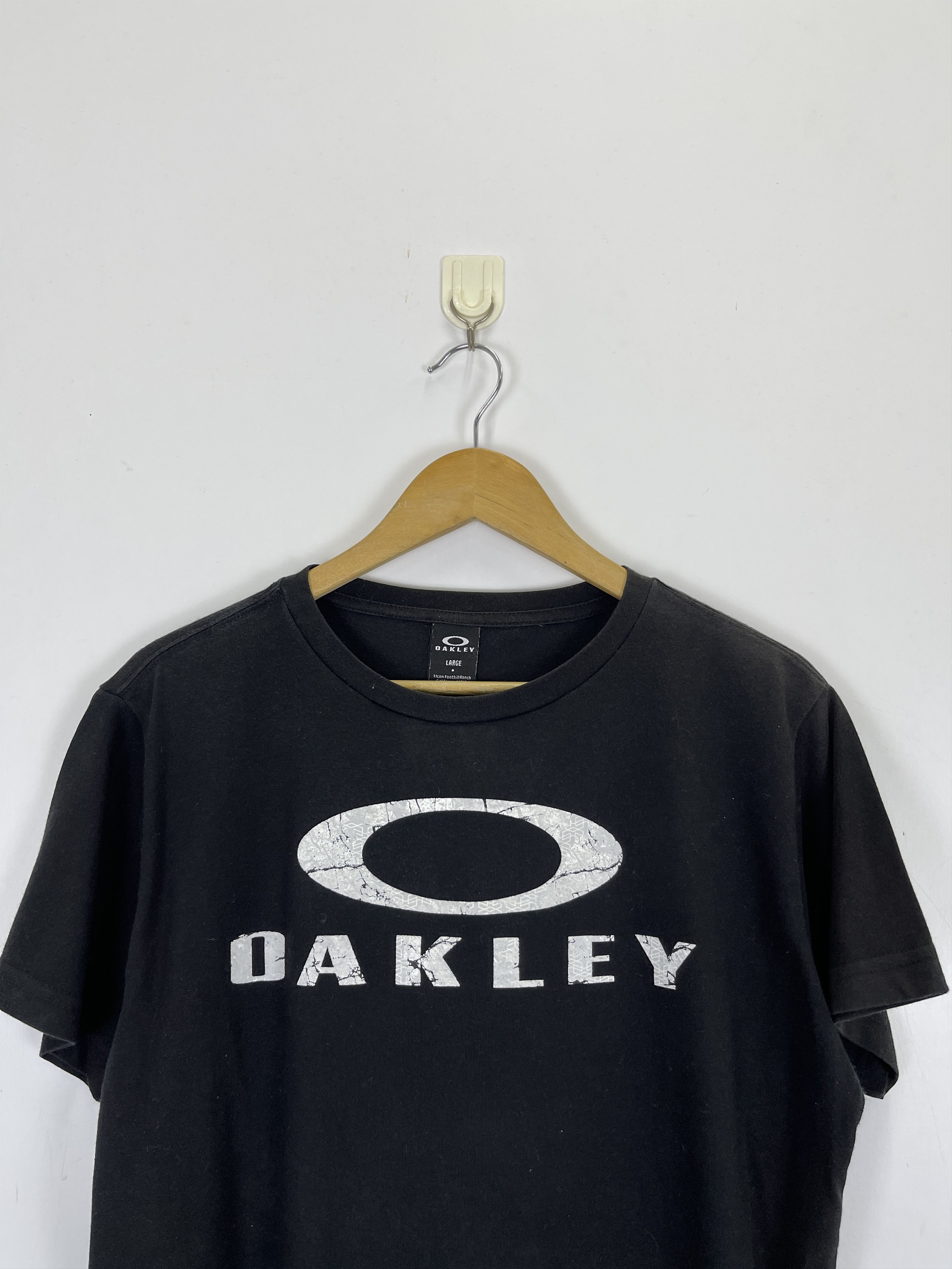 Oakley × Vintage Vintage 90s Oakley Big Logo T-Shirt TA0442 Size US L / EU 52-54 / 3 - 2 Thumbnail