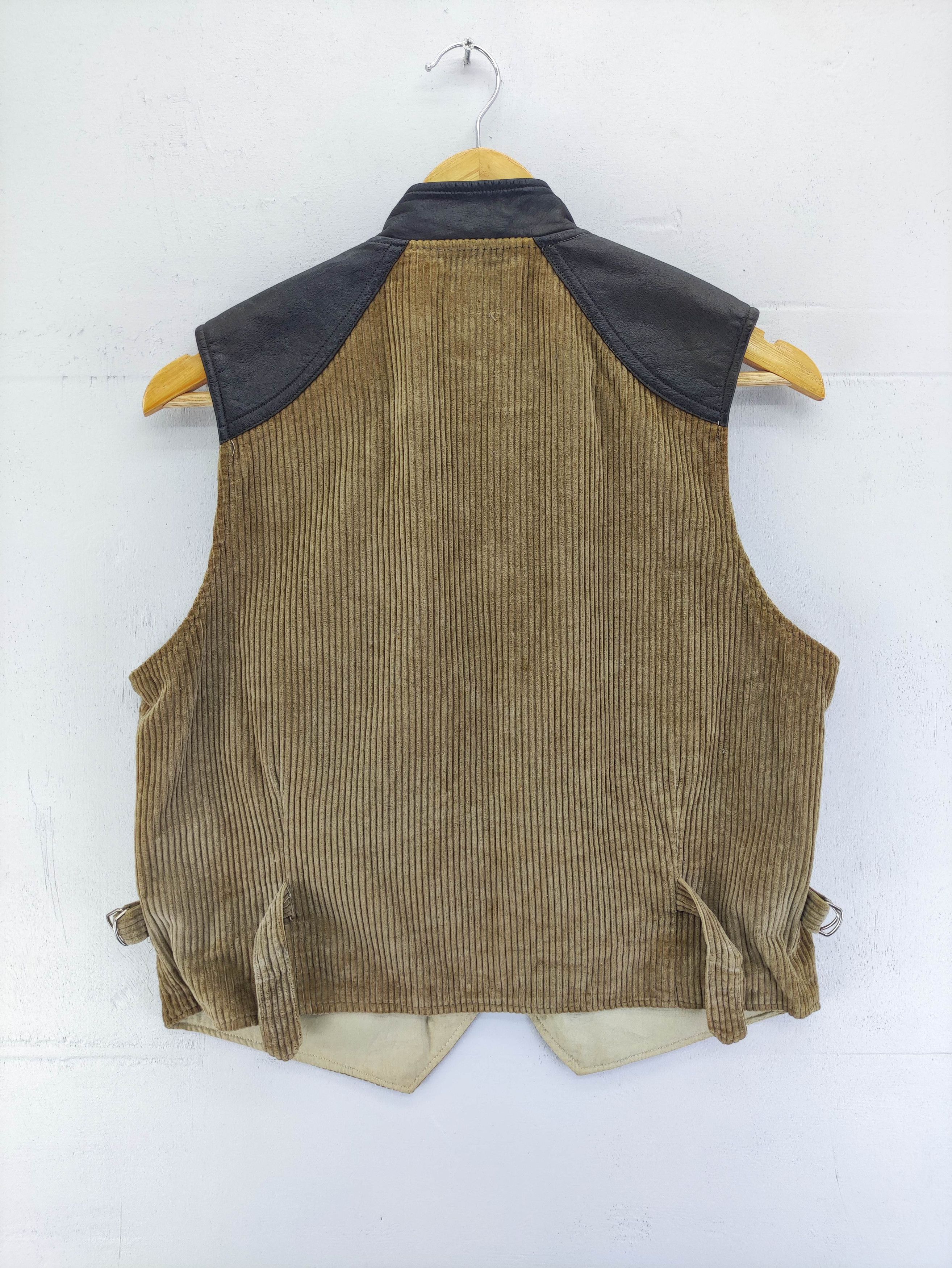 Descente Vintage Descente Corduroy Snap Button Vest Size US M / EU 48-50 / 2 - 5 Thumbnail