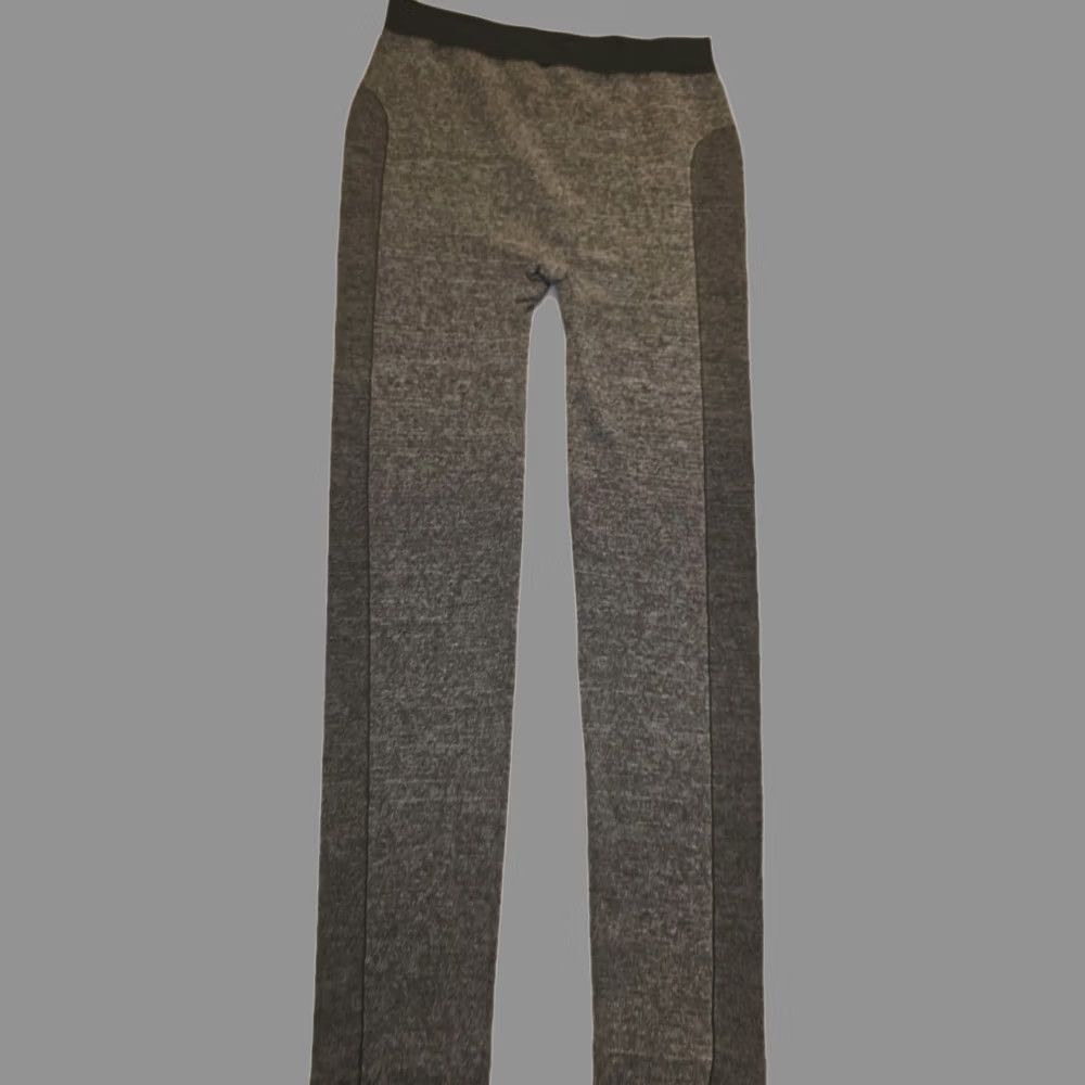 Vintage Gold Medal International fleece lined Leggings L/XL Women Gray polyester spandex fleece lined leggings مد? Size 40" / US 18 - 1 Thumbnail