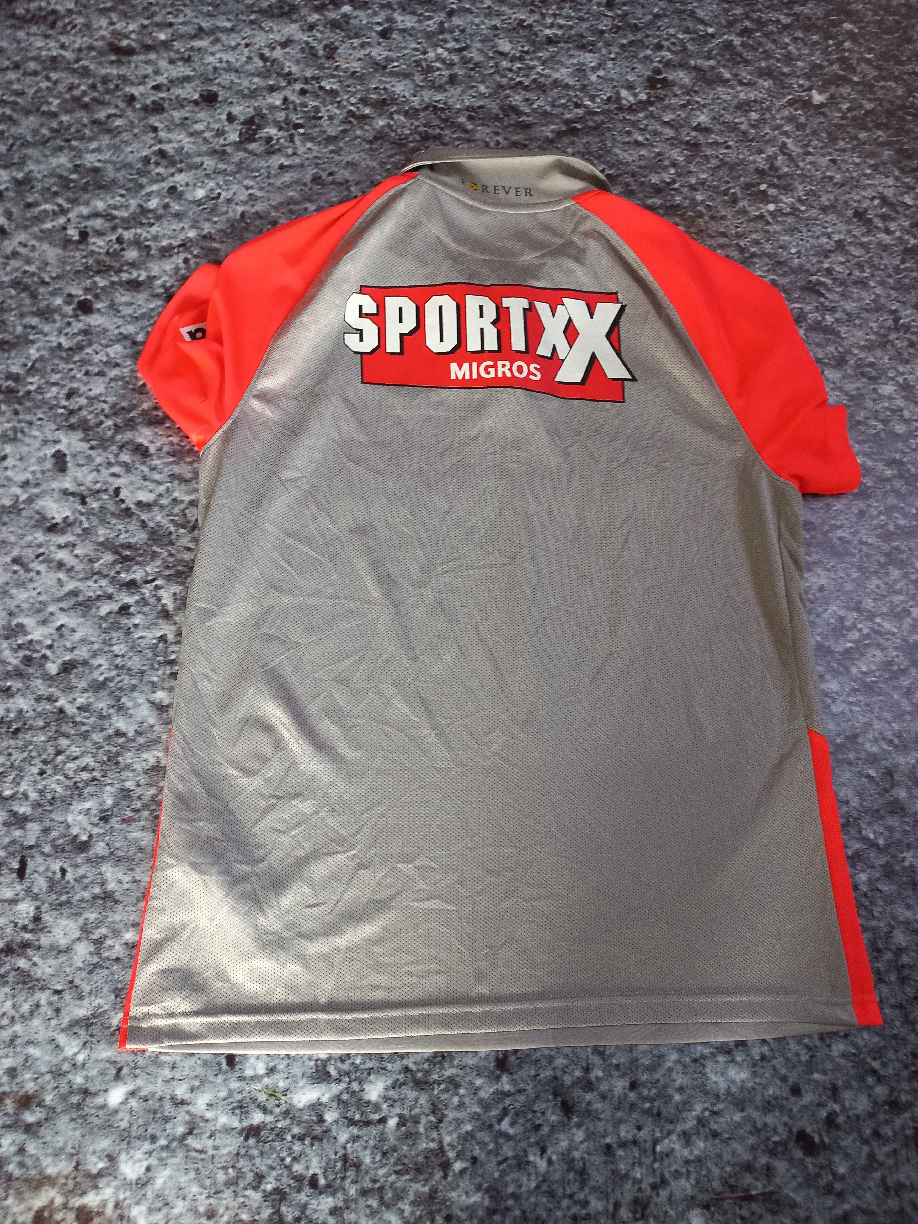 Nike × Vintage Young Boys Football Shirt 2020 Size US L / EU 52-54 / 3 - 9 Thumbnail