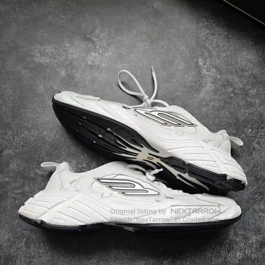 Balenciaga White Chunky Low-Top Sneakers Size 9. Size US 9 / EU 42 - 8 Thumbnail