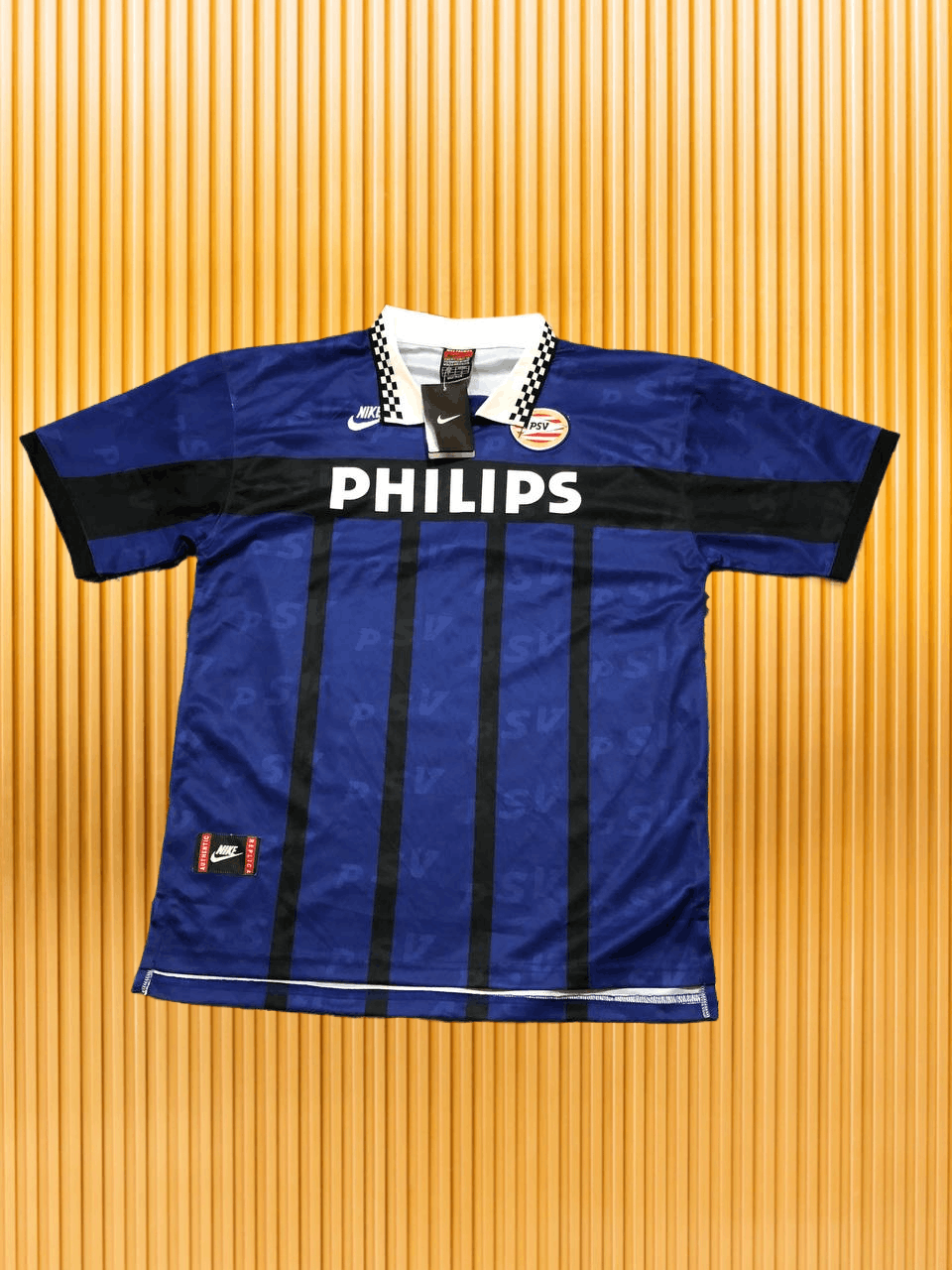 Nike Nike Vintage big logo PHILIPS T-Shirt Y2K size XL polo Size US XL / EU 56 / 4 - 1 Thumbnail