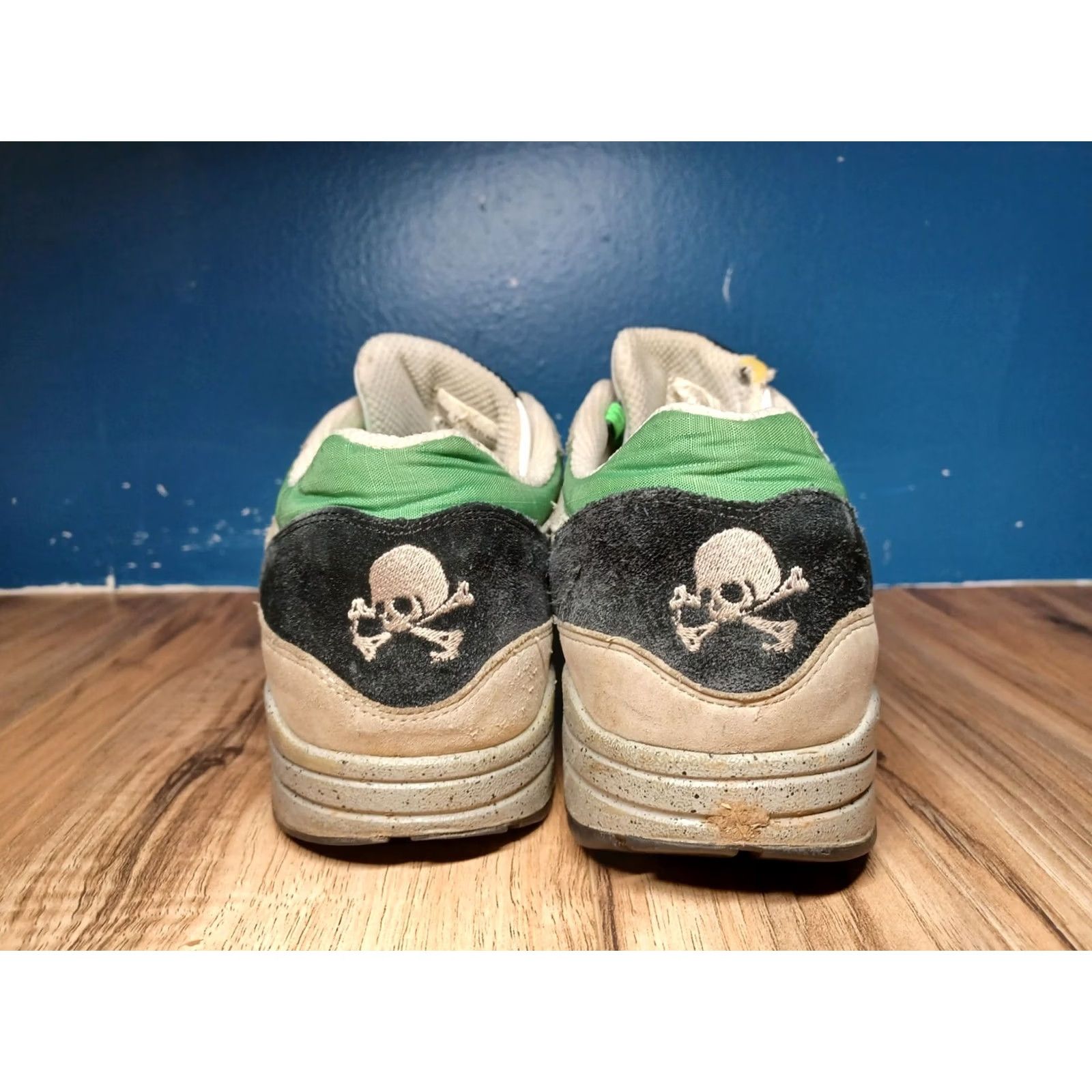 Nike VINTAGE Nike Air Max 1 2006 Skulls Pack Classic Green Sneakers size 9.5 Mens Shoes Size US 10 / EU 43 - 7 Thumbnail