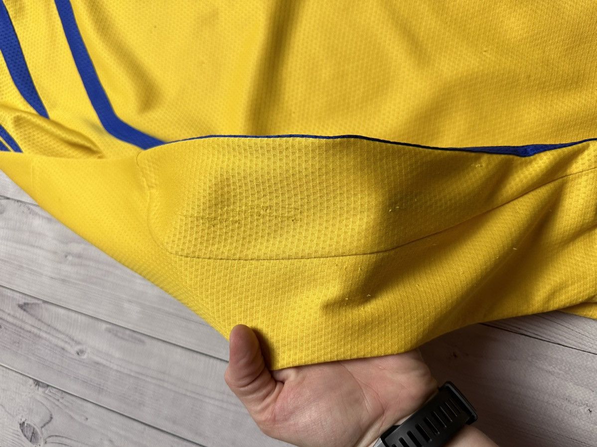 Vintage Vintage adidas Ukraine soccer jersey long sleeve S Size US S / EU 44-46 / 1 - 9 Thumbnail