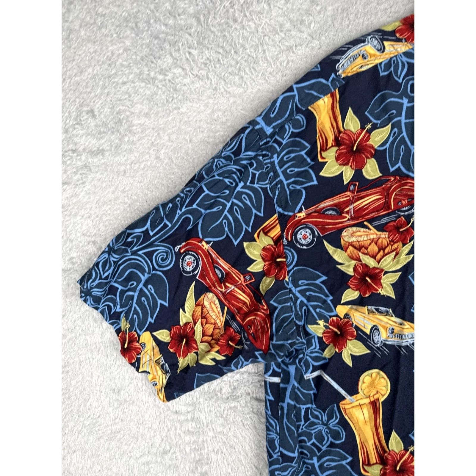 Vintage M.E Sport Shirt Mens 2XLT Blue Short Sleeve Button Up Hawaiian Cars Cocktail Hibiscus Tropical Graphic Print Casual Summer Size US XXL / EU 58 / 5 - 3 Thumbnail