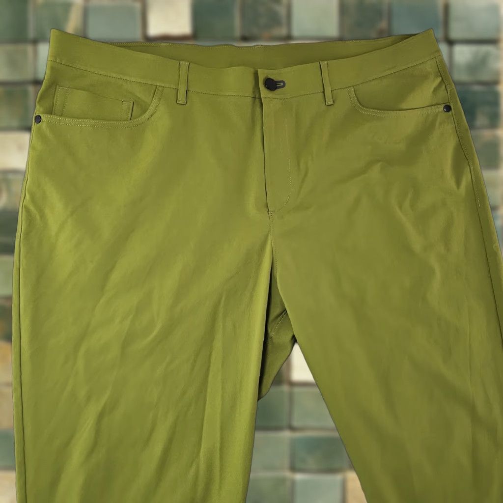 Vintage Public Rec Pants Men 42x26 Green Stretch Performance Chino Casual Travel Everyday Workwear Size US 42 / EU 58 - 1 Thumbnail