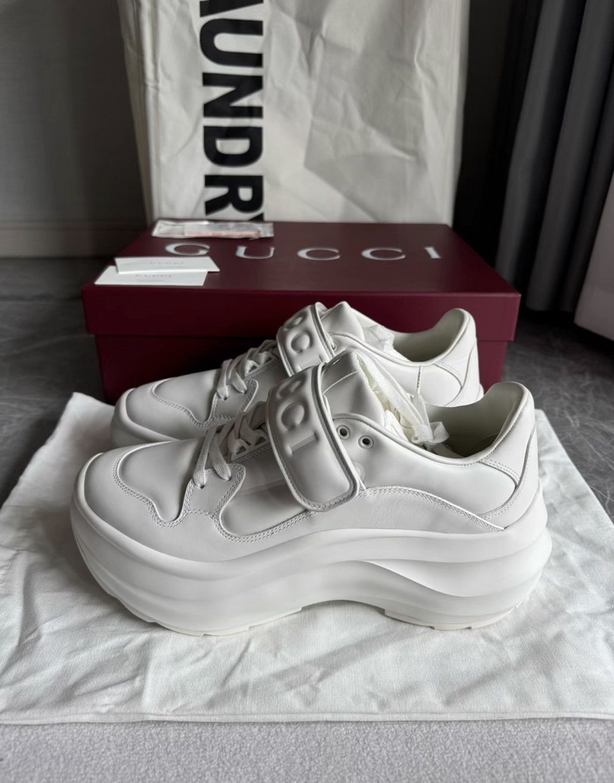 Gucci Gucci Thick-Sole Velcro Dad Sneakers K6 Size US 9 / IT 39 - 1 Thumbnail