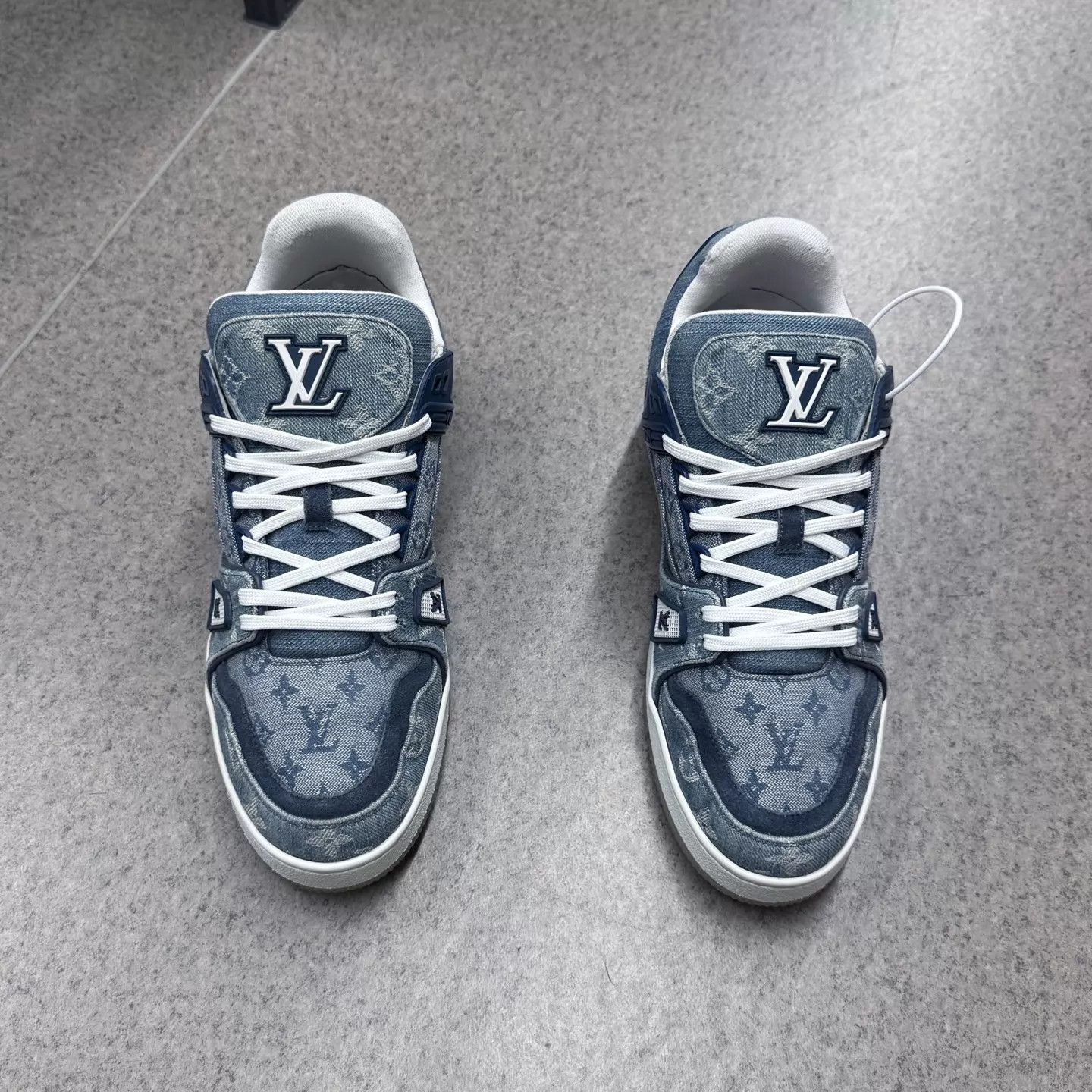 Louis Vuitton LV Trainer Blue/White Denim All Over Print US8 Size US 9 / EU 42 - 5 Thumbnail