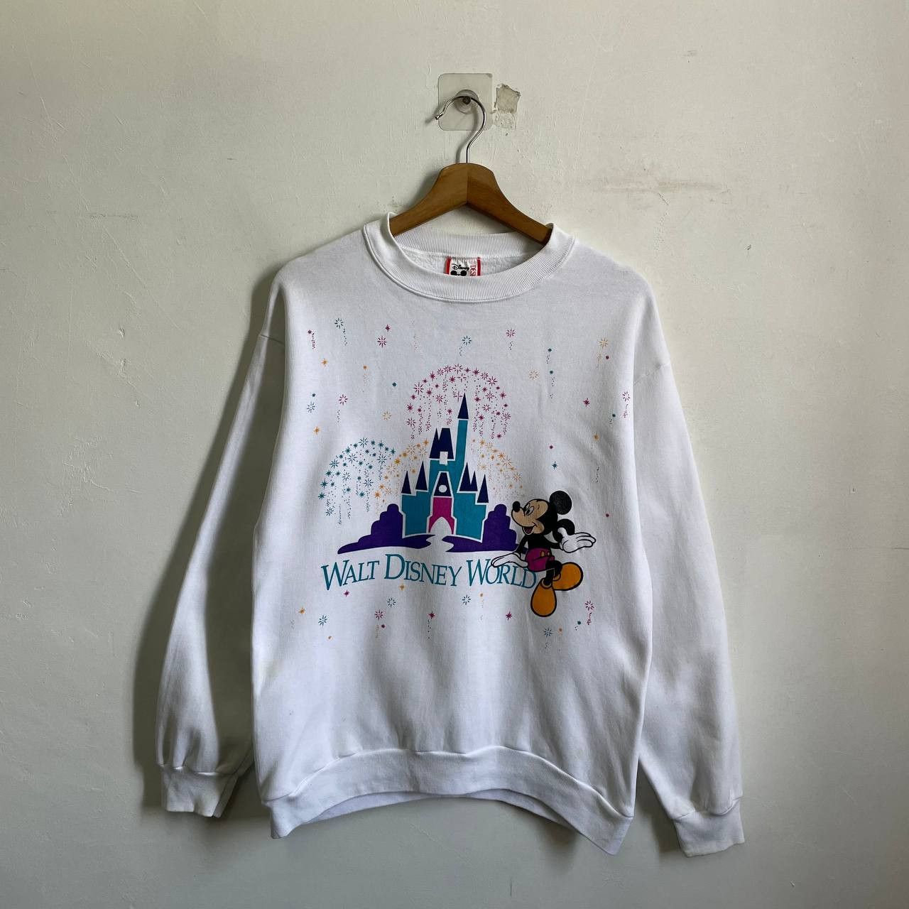 image of Vintage Sweatshirt Disney Walt Disney World in White, Men's (Size Small)