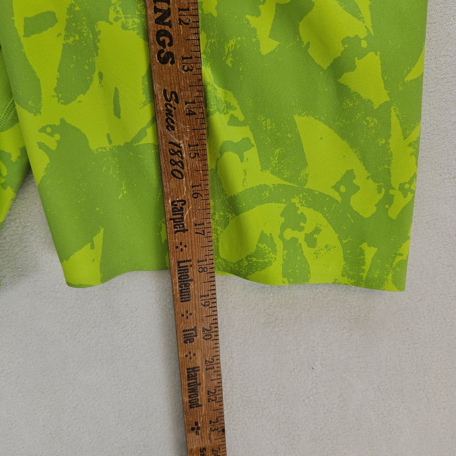 Nike NIKE WOMEN'S XL ONE LUXE SHORT LEGGING GREEN 7 INCH DRI FIT Size 34" / US 12 / IT 48 - 4 Thumbnail