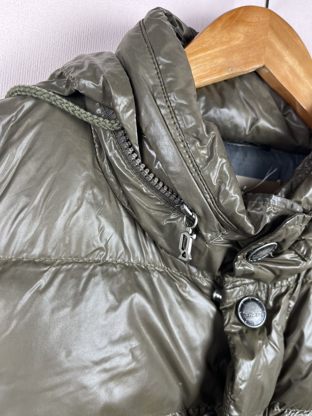 John Galliano John Galliano G Denim Logo Down Puffer Hooded Jacket Size M Size US M / EU 48-50 / 2 - 6 Thumbnail