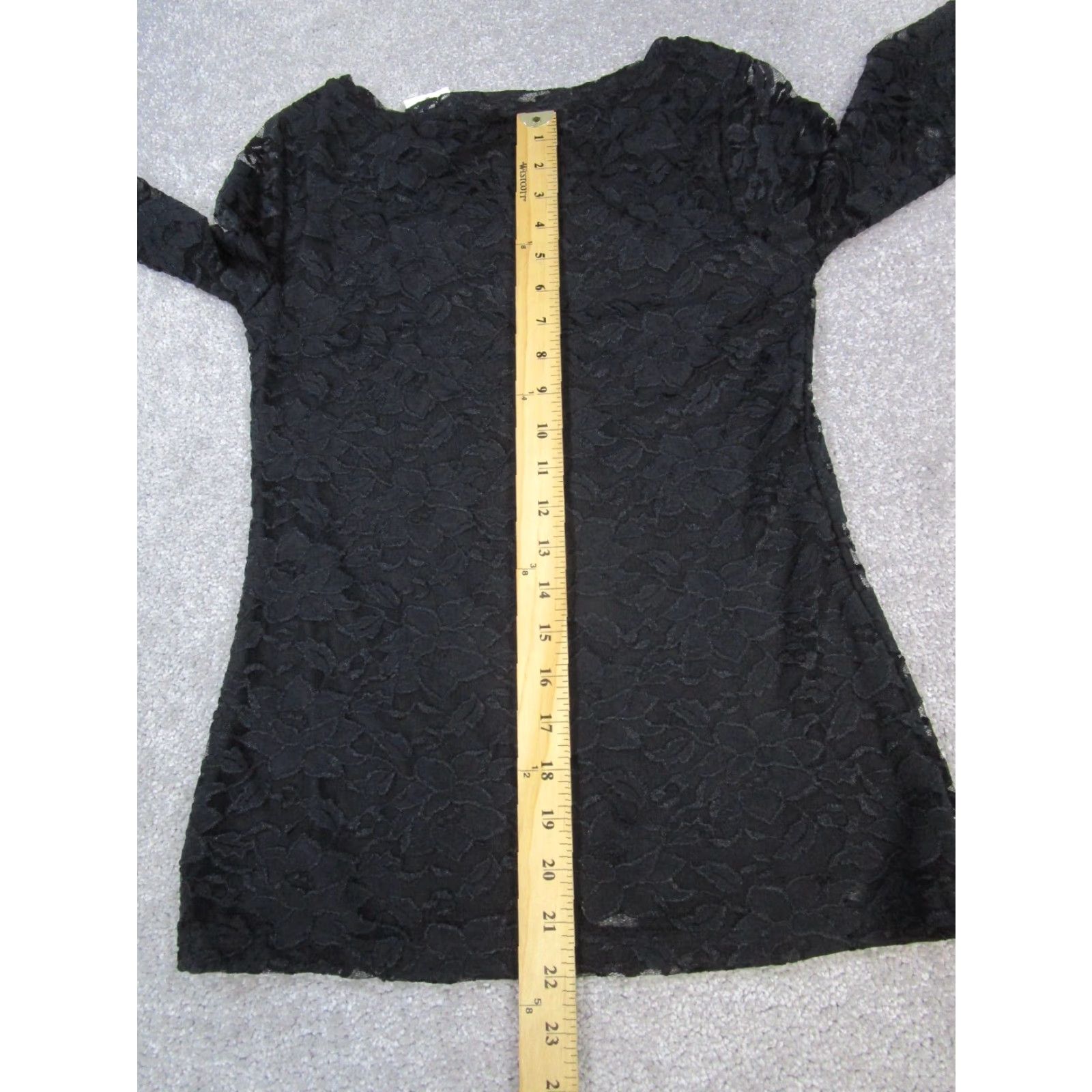 Banana Republic VINTAGE Banana Republic Blouse Shirt Womens XS Long Sleeve Black Embroidered Nylon Top 90s Womens Size XS / US 0-2 / IT 36-38 - 7 Thumbnail