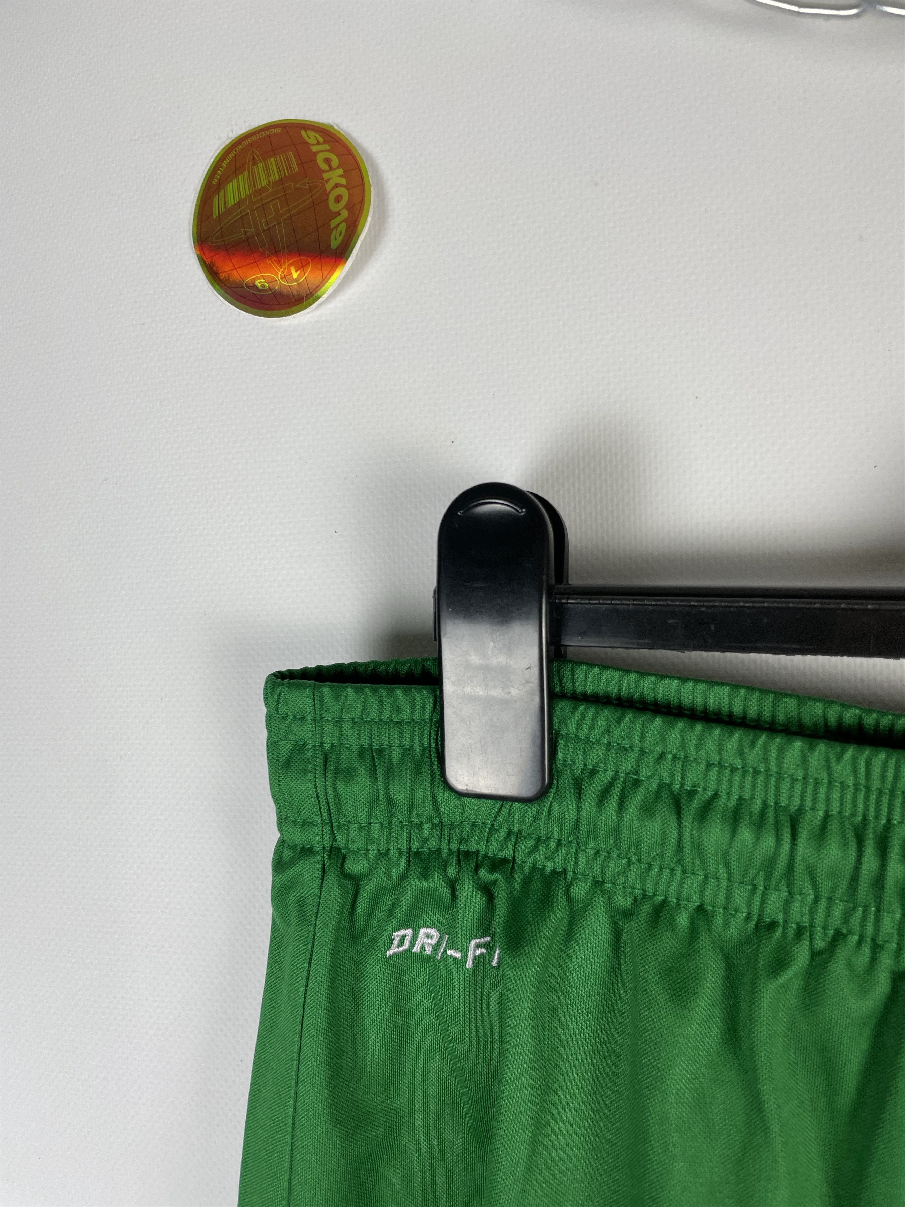 Nike Mens Vintage Nike Shorts Y2k Size US 34 / EU 50 - 4 Thumbnail