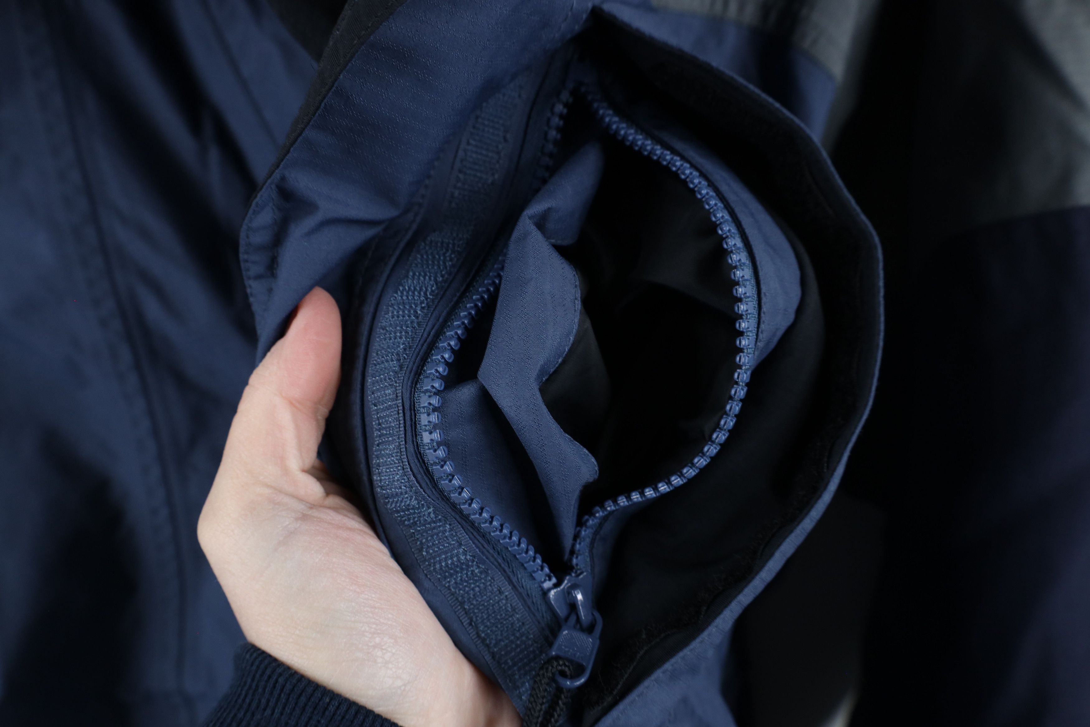 Cabelas × Vintage Vintage 90s Cabelas Waterproof Full Zip Jacket Coat Blue Size US L / EU 52-54 / 3 - 6 Thumbnail