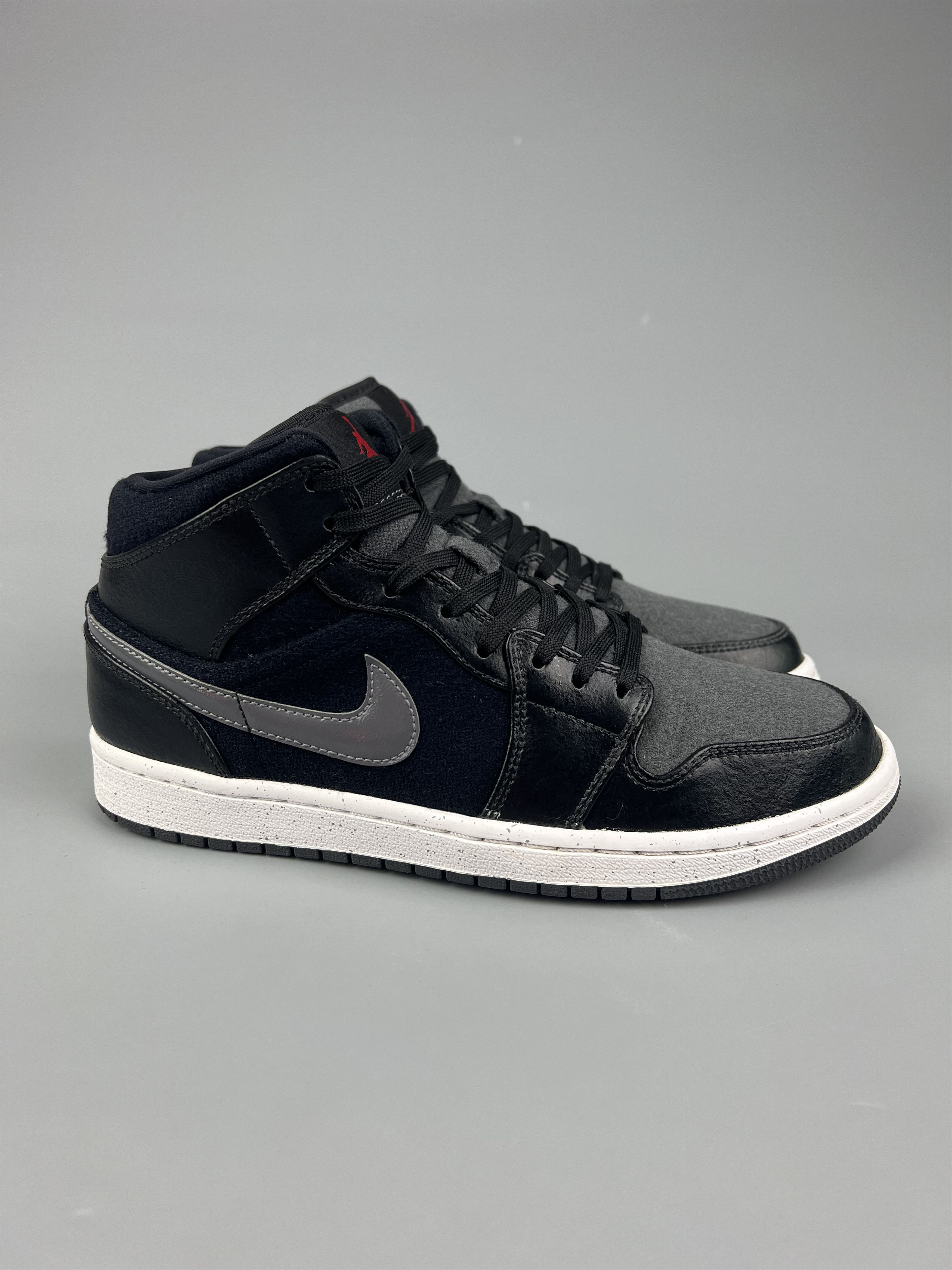 Jordan Brand 2016 Jordan 1 High Top Basketball Shoes Size US 8 / EU 41 - 1 Thumbnail