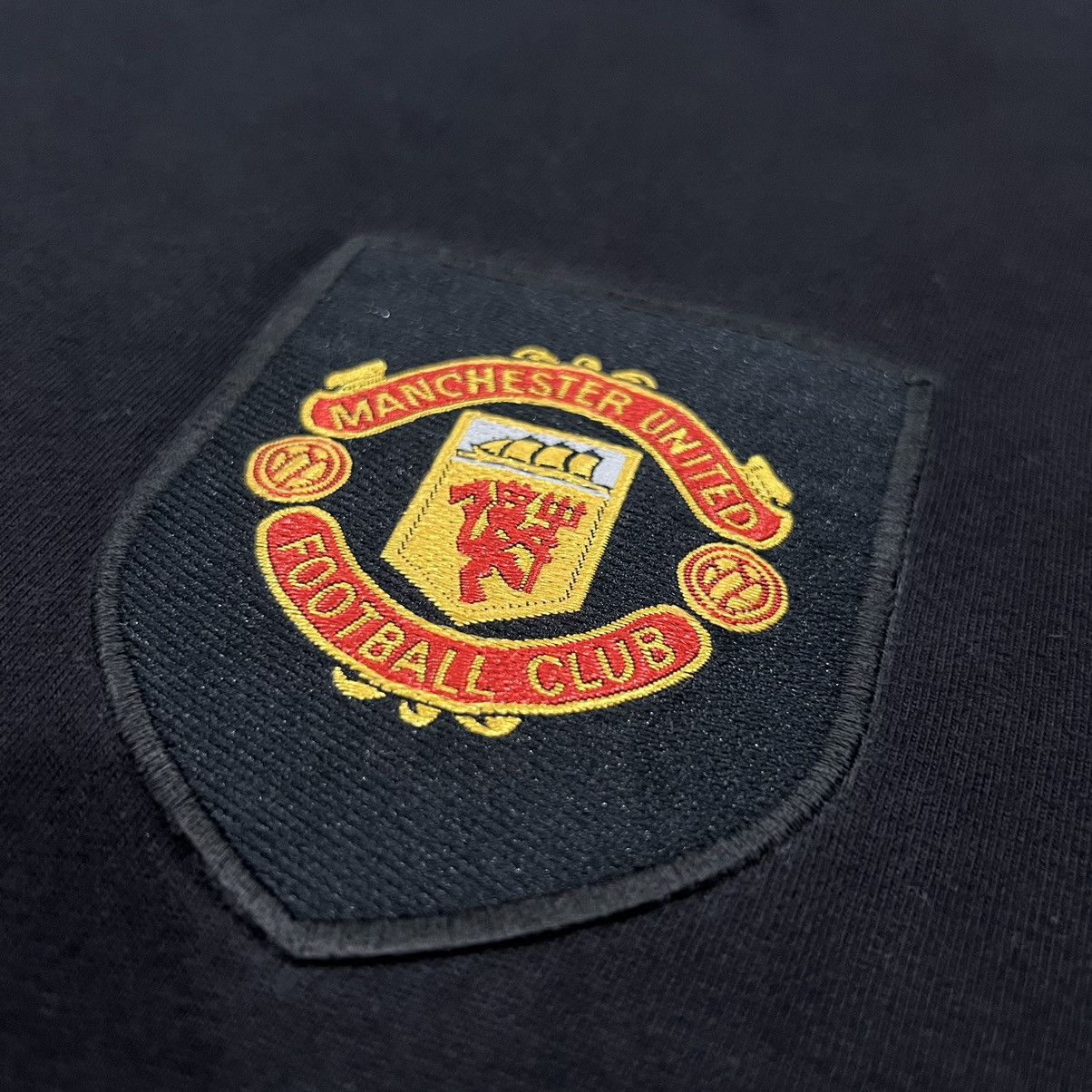Umbro × Vintage Cheap - Vintage Man United Size US L / EU 52-54 / 3 - 4 Thumbnail