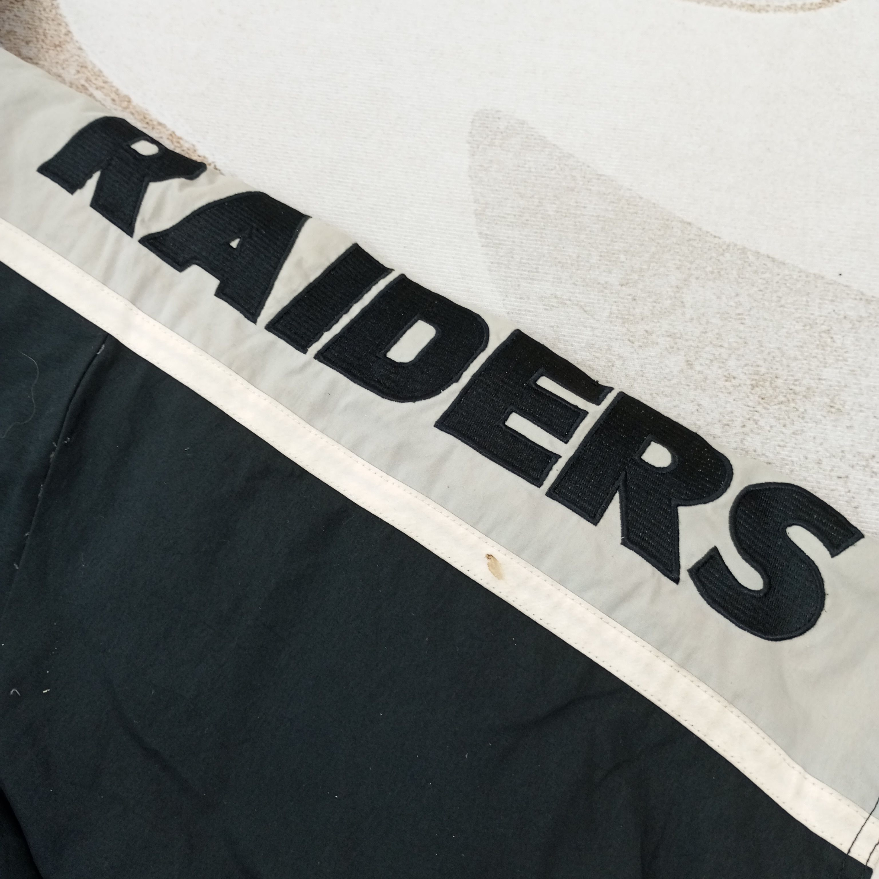 NFL Raiders NFL Football Team Jacket c230n24 Size US XXL / EU 58 / 5 - 6 Thumbnail