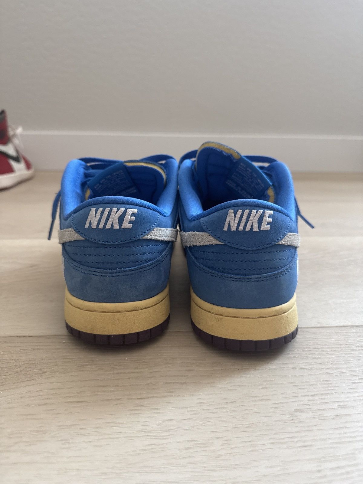 Nike SB Nike SB x Undefeated dunk low Size US 11 / EU 44 - 5 Thumbnail