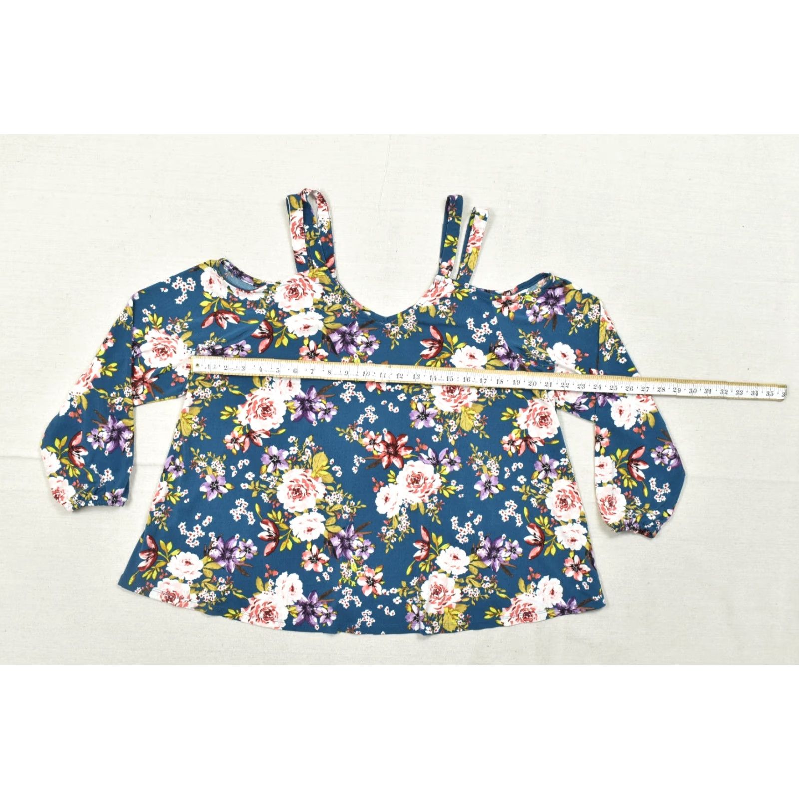 Torrid Torrid Blouse Blue Floral Cold Shoulder V-Neck Long Sleeve Top Women Plus Size 0 Size XS / US 0-2 / IT 36-38 - 8 Thumbnail