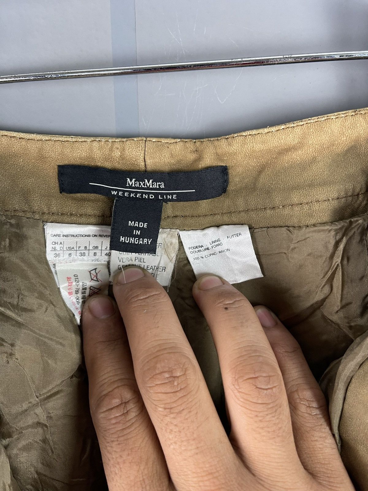 Max Mara × Vintage Vintage Max Mara Hungary Leather Pants Size 26" / US 2 / IT 38 - 7 Thumbnail