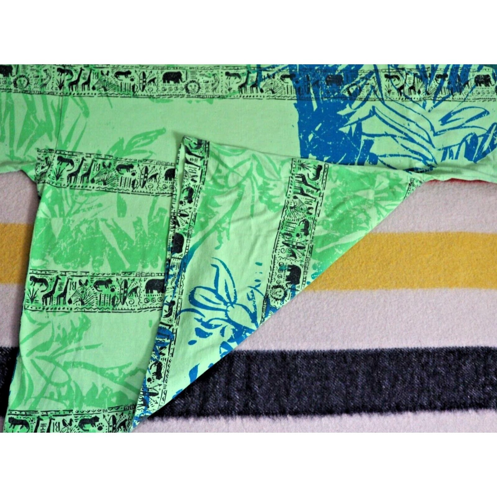 Vintage VTG Sun Surf Tee AOP Neon Green USA Sun Animal Safari 80s 90s T-Shirt XL Men Graphic Cotton Shirt Size US XL / EU 56 / 4 - 5 Thumbnail