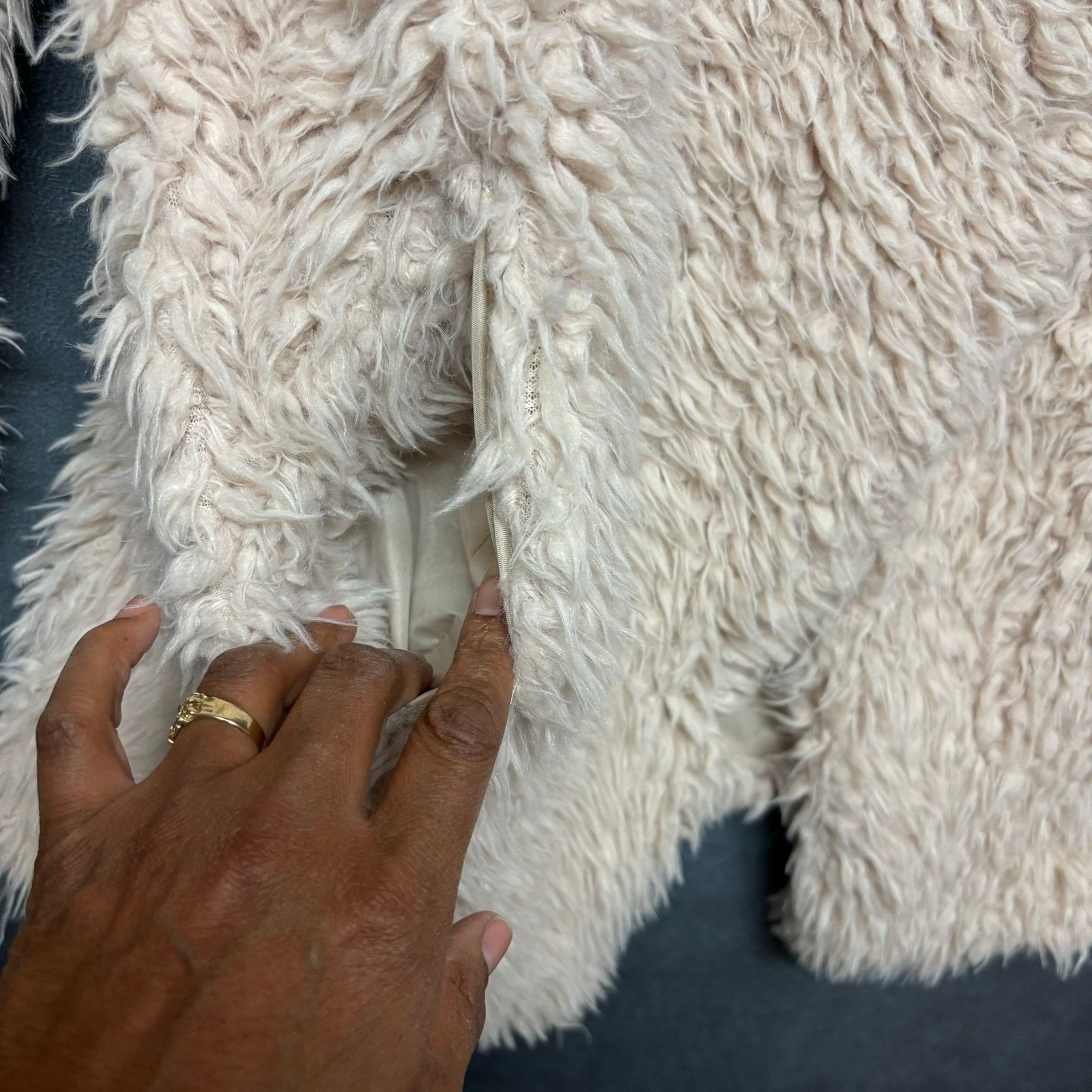 BB Dakota BB Dakota Faux Animal Fur Jacket Womens Medium Wrap Around Size M / US 6-8 / IT 42-44 - 8 Thumbnail