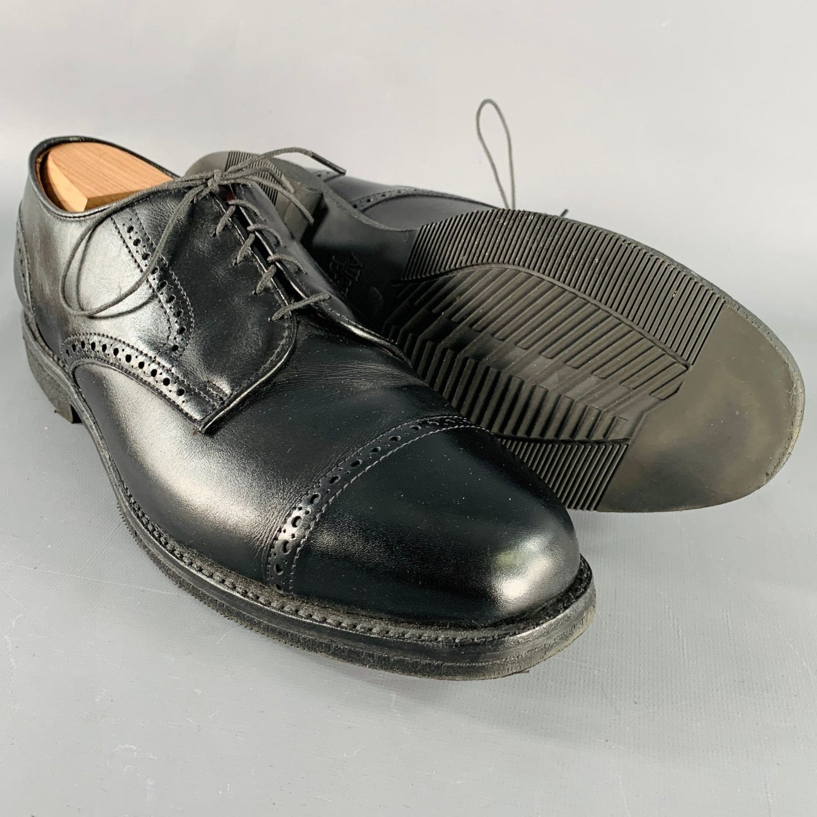 Allen Edmonds 12 Black Perforated Leather Cap Toe Lace-Up Shoes Size US 12 / EU 45 - 5 Thumbnail