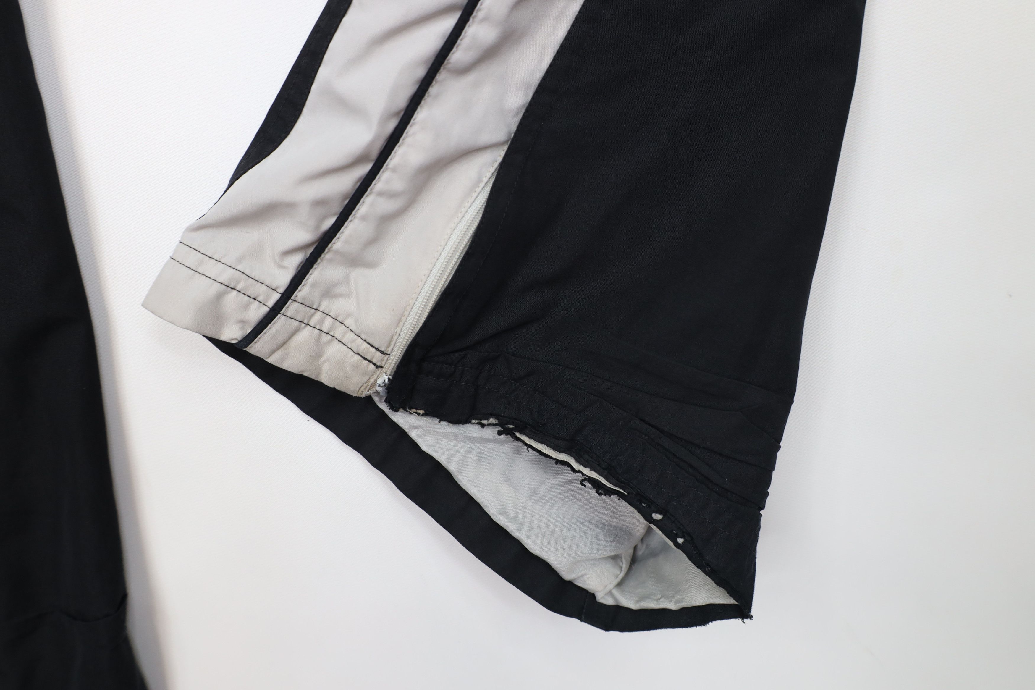 Reebok Vintage Reebok Block Lined Wide Leg Windbreaker Pants Black Size US 38 / EU 54 - 5 Thumbnail